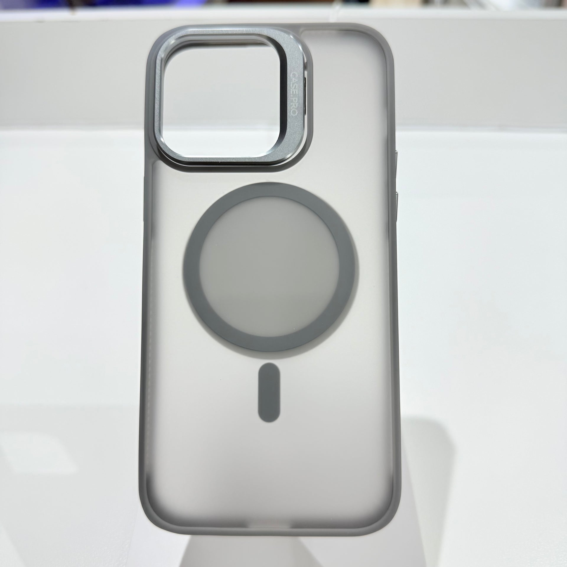 Clear MagSafe Cover - iPhone 14 Pro Max