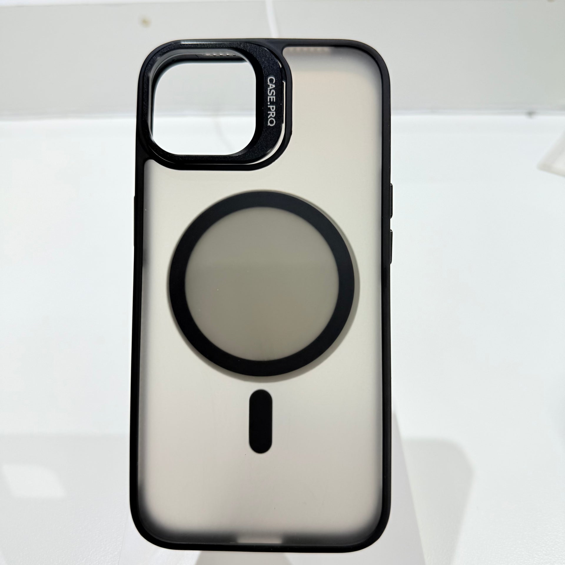 Clear MagSafe Cover - iPhone 13