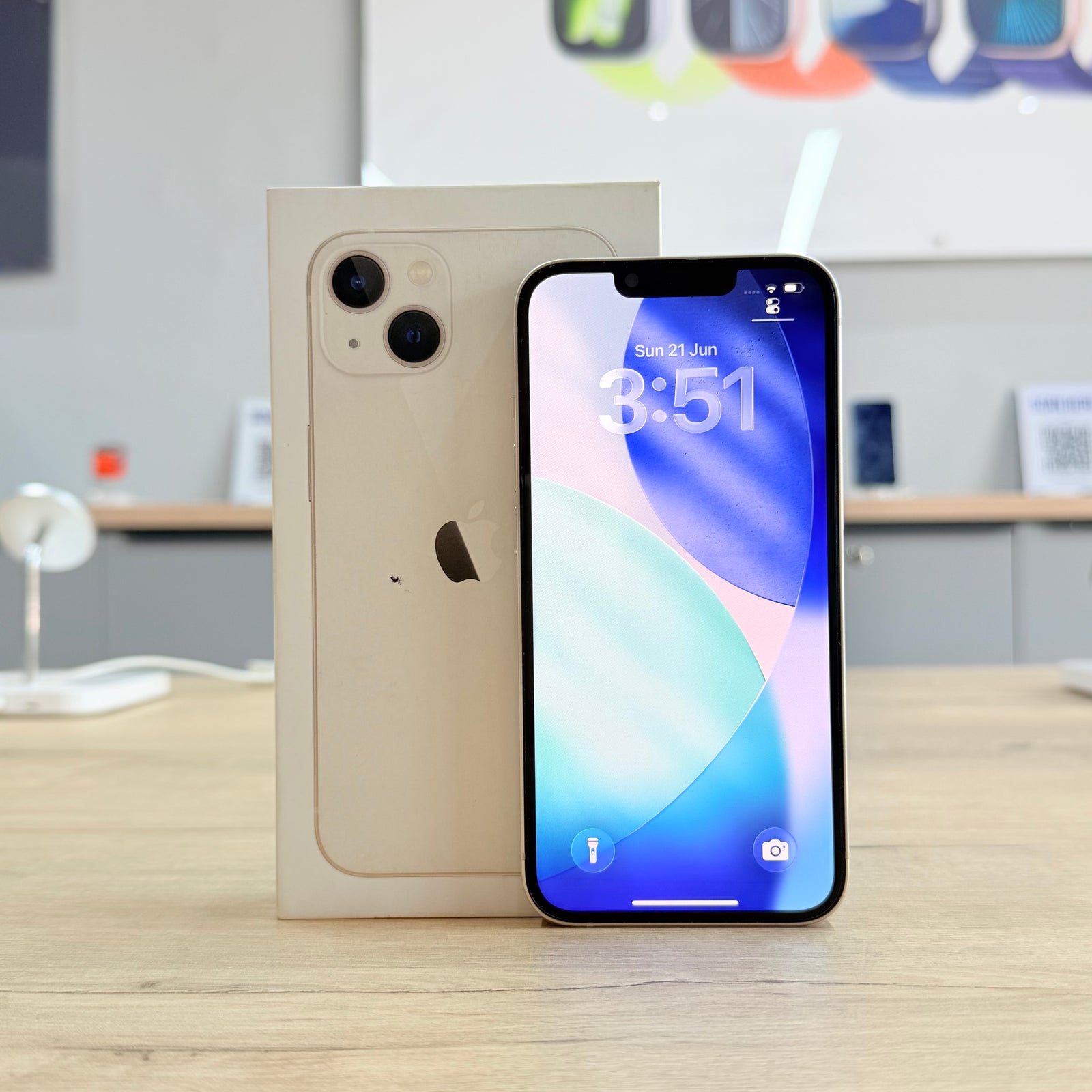 Used iPhone 13 Starlight - 128GB(BH 99%)
