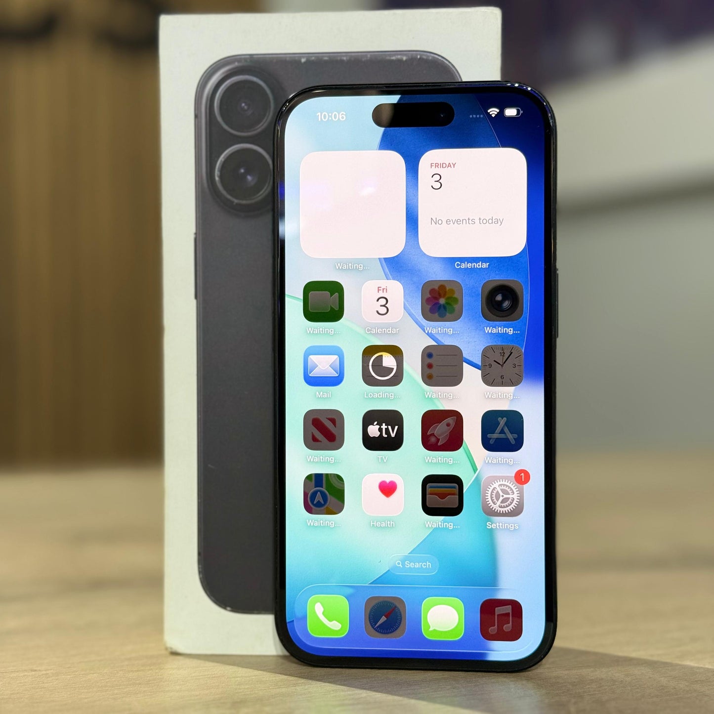 Used iPhone 16 128GB - Black