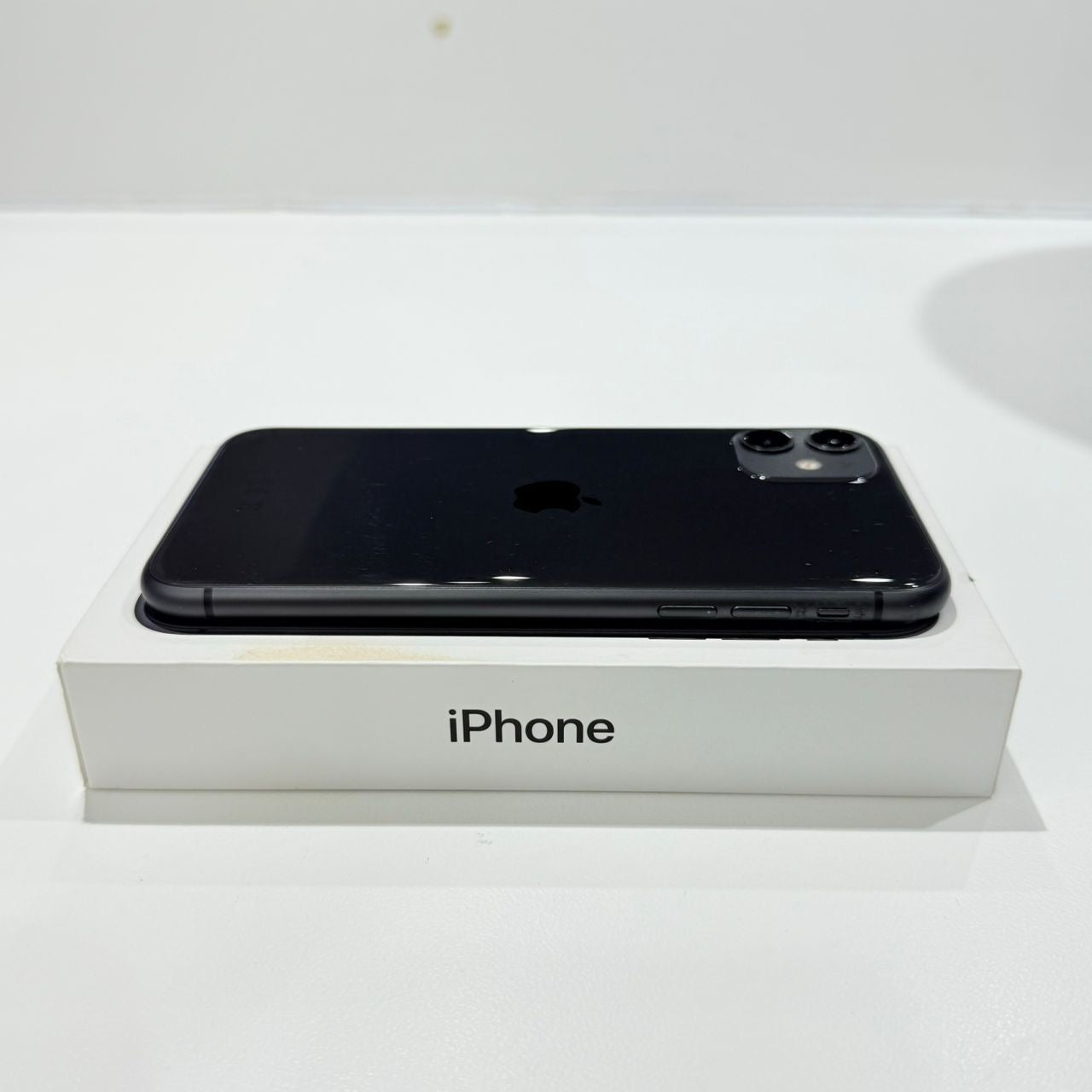 Used iPhone 11 128GB - Black