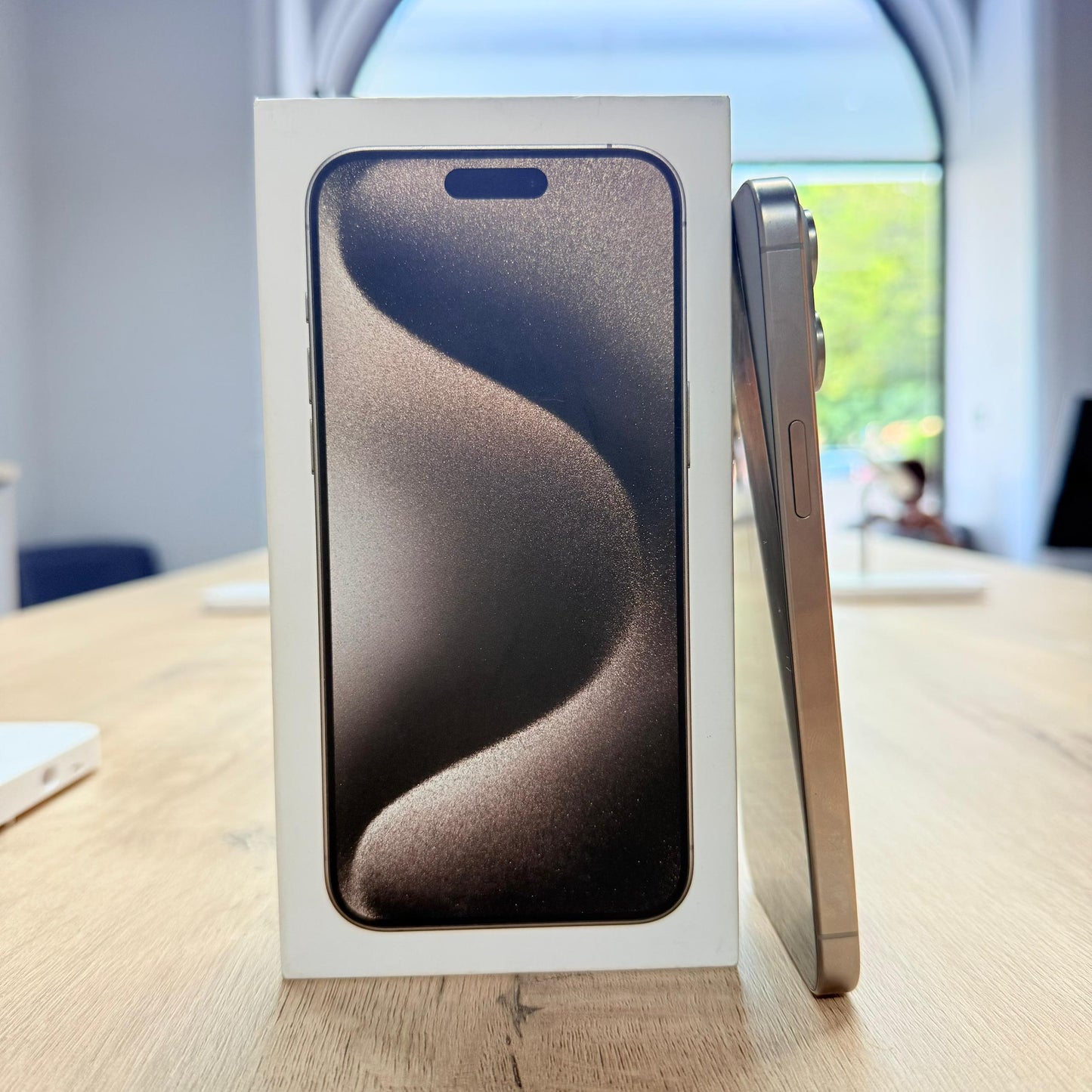 Used iPhone 15 Pro Max 512GB - Natural Titanium