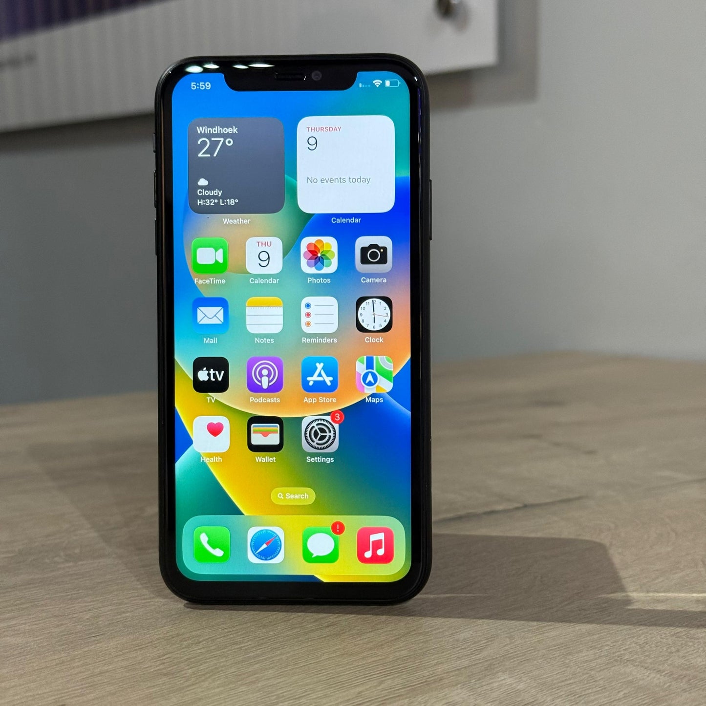 Used iPhone 11 128GB - Black