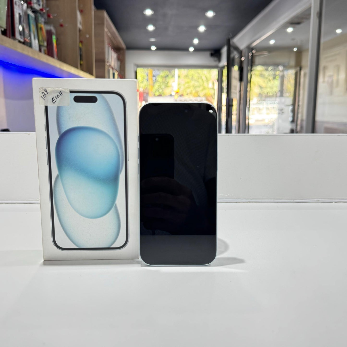Used iPhone 15 128GB - Blue