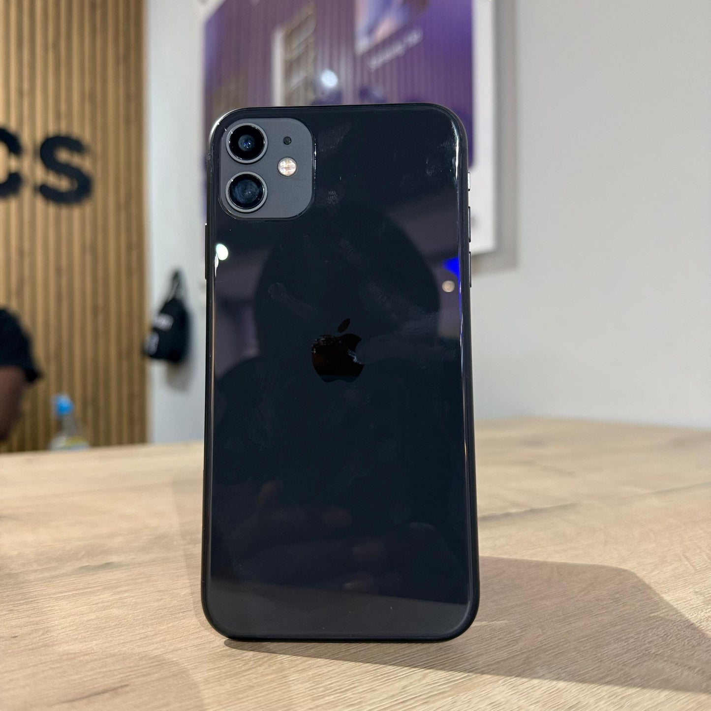 Used iPhone 11 128GB - Black