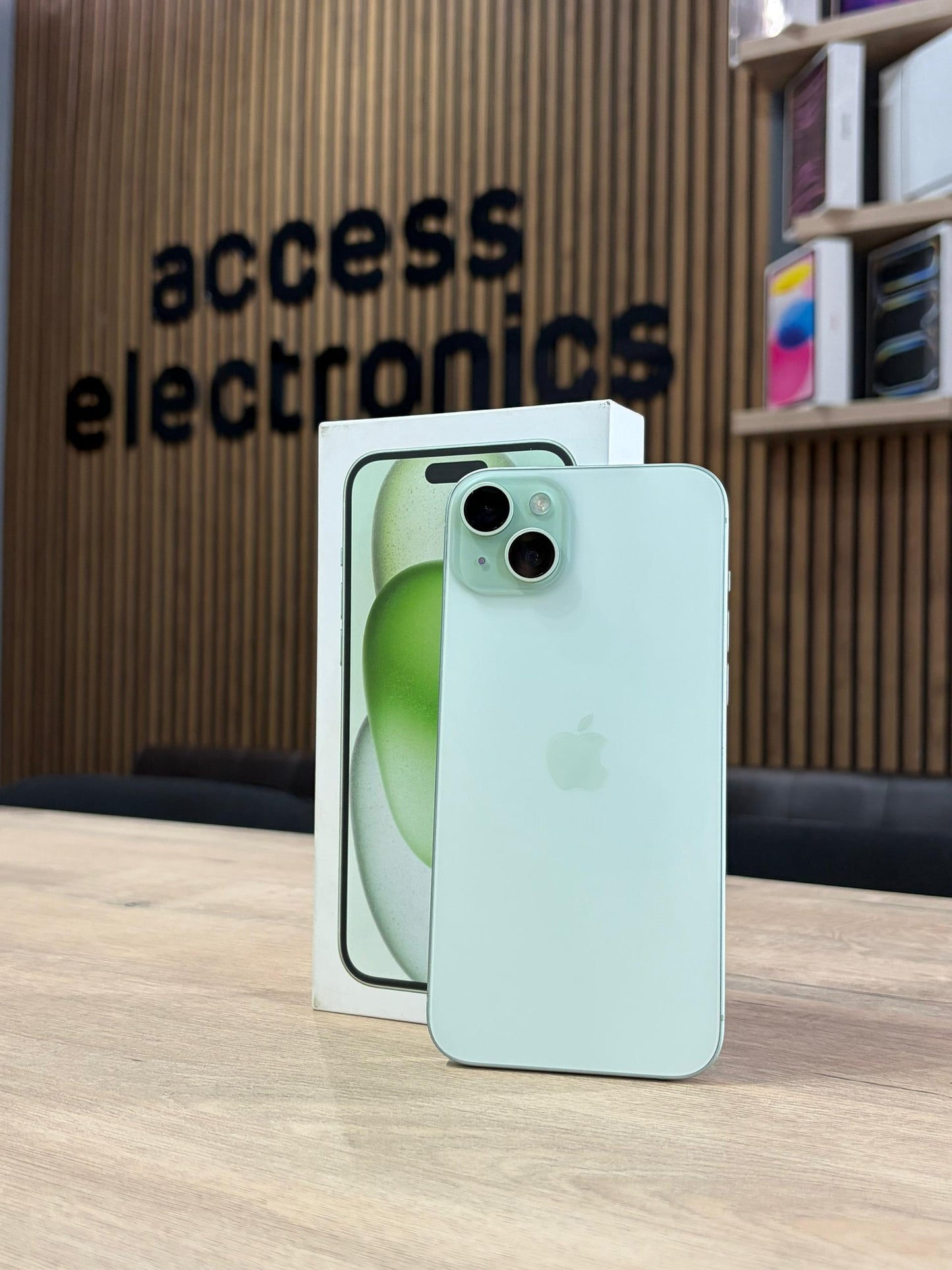 Used iPhone 15 Plus 256GB - Green