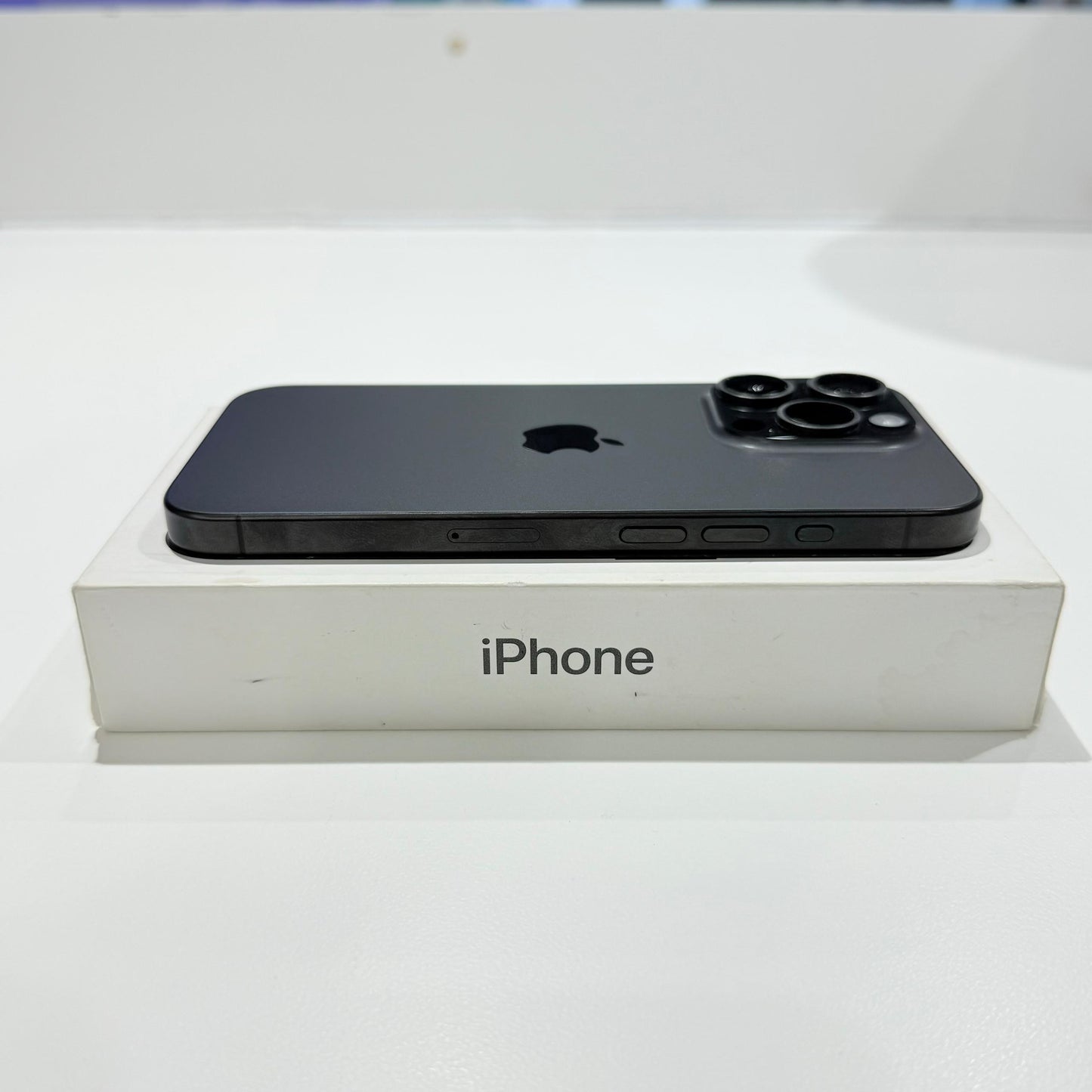 Used iPhone 15 Pro 128GB - Blue Titanium
