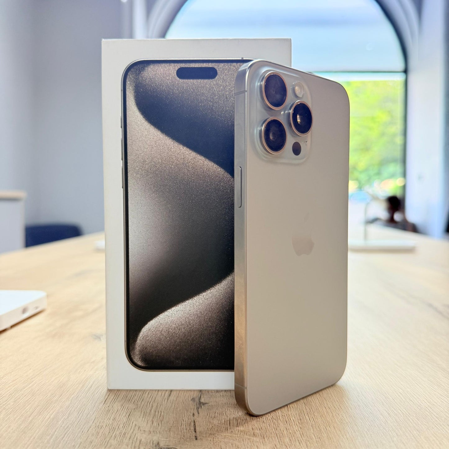 Used iPhone 15 Pro Max 512GB - Natural Titanium