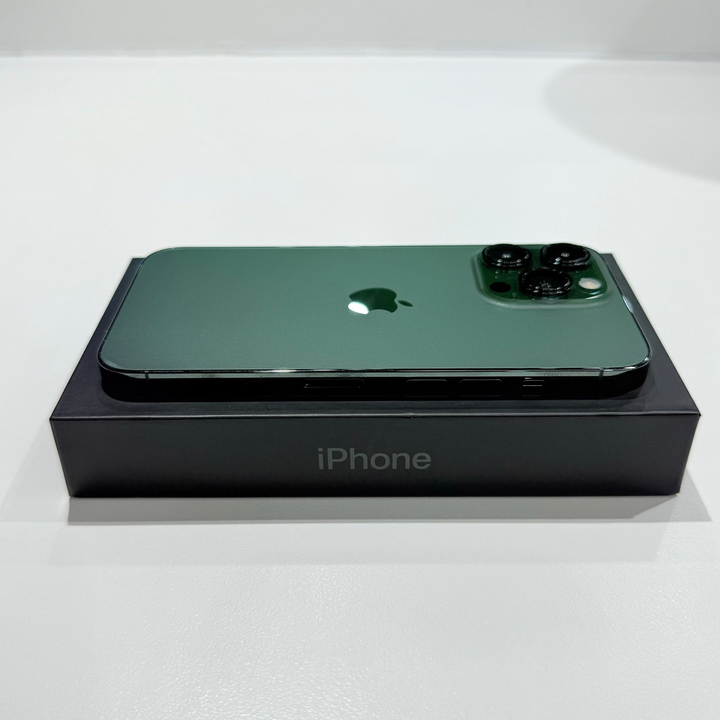 Used iPhone 13 Pro 256GB - Alpine Green
