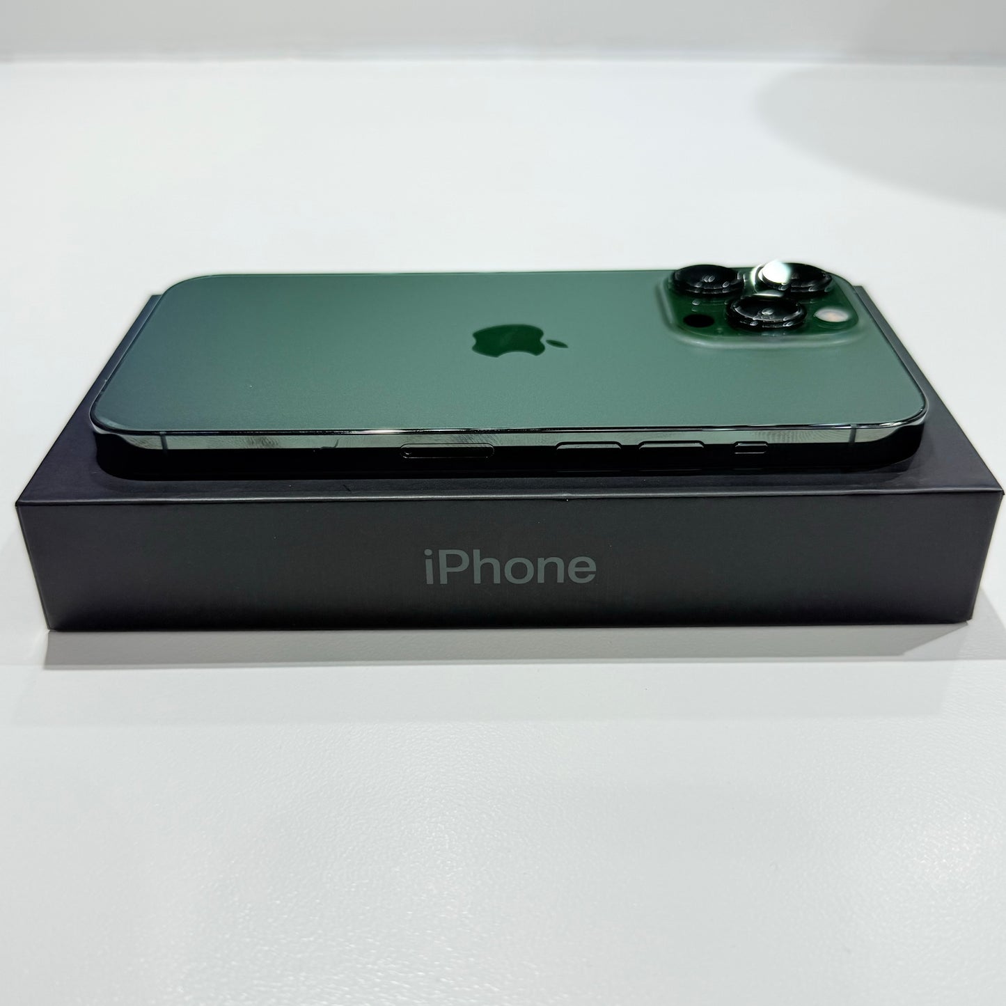 Used iPhone 13 Pro 256GB - Alpine Green
