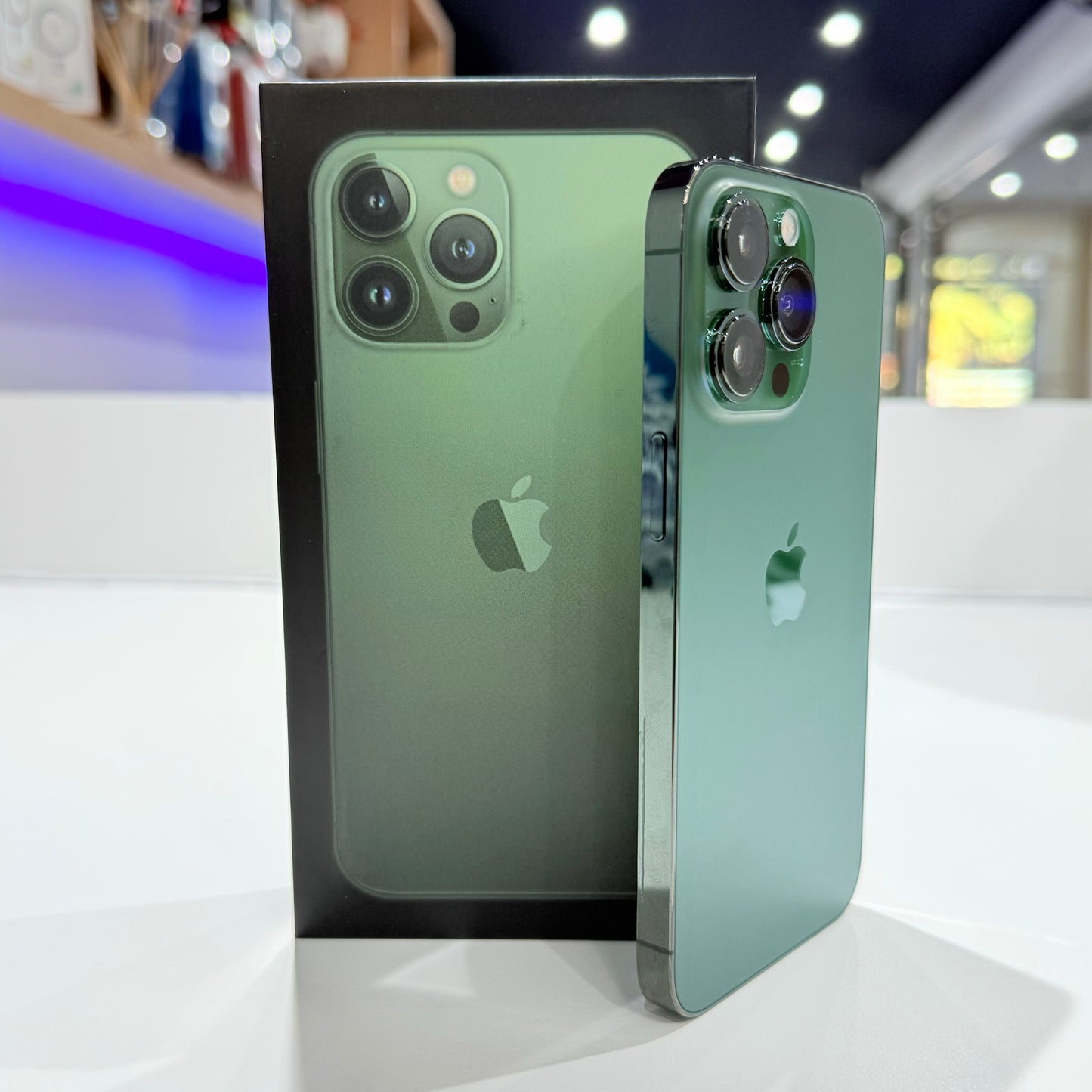 Used iPhone 13 Pro 256GB - Alpine Green