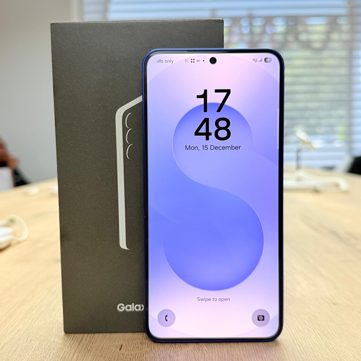 Used Samsung S25 256GB - Navy