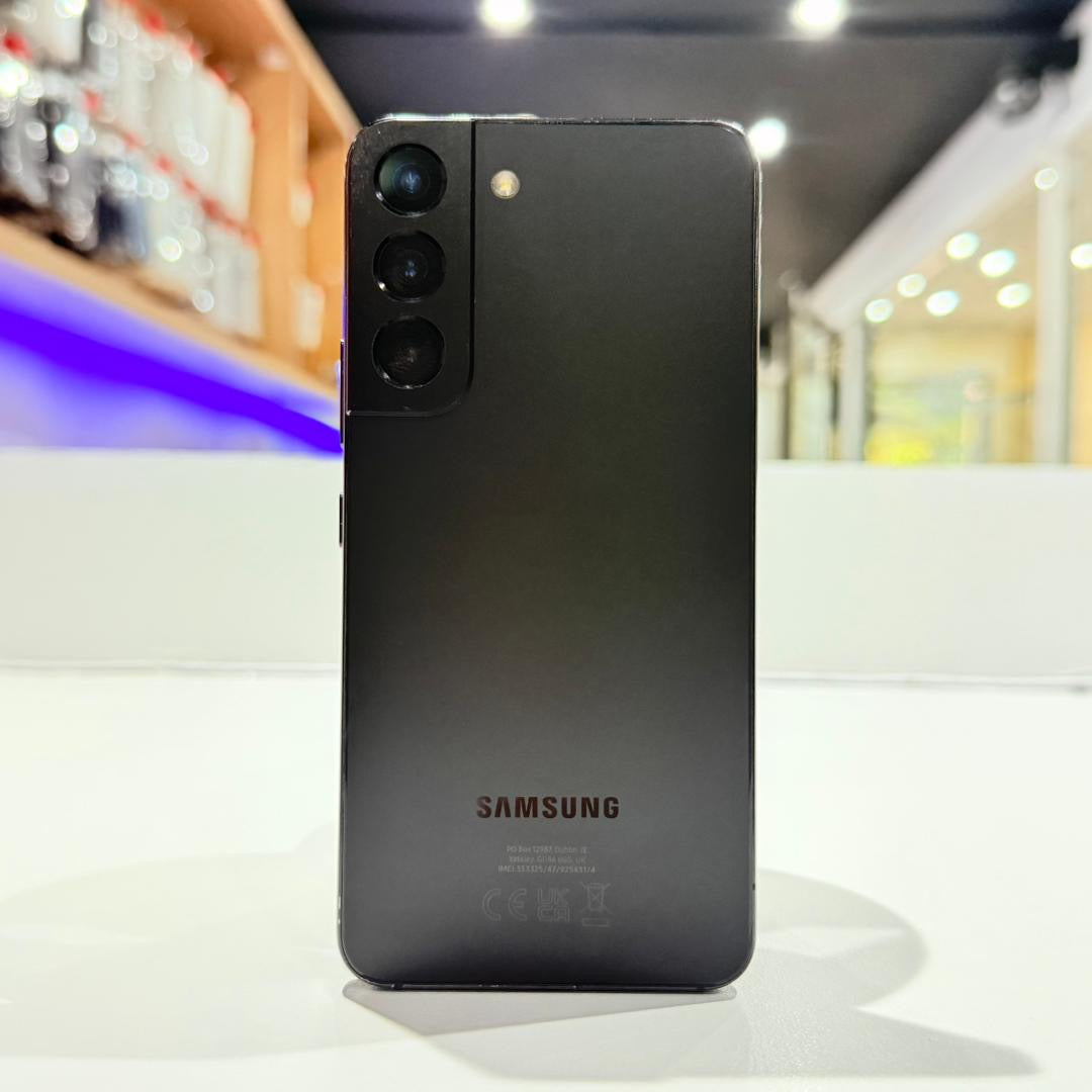 Used Samsung S22 128GB - Black