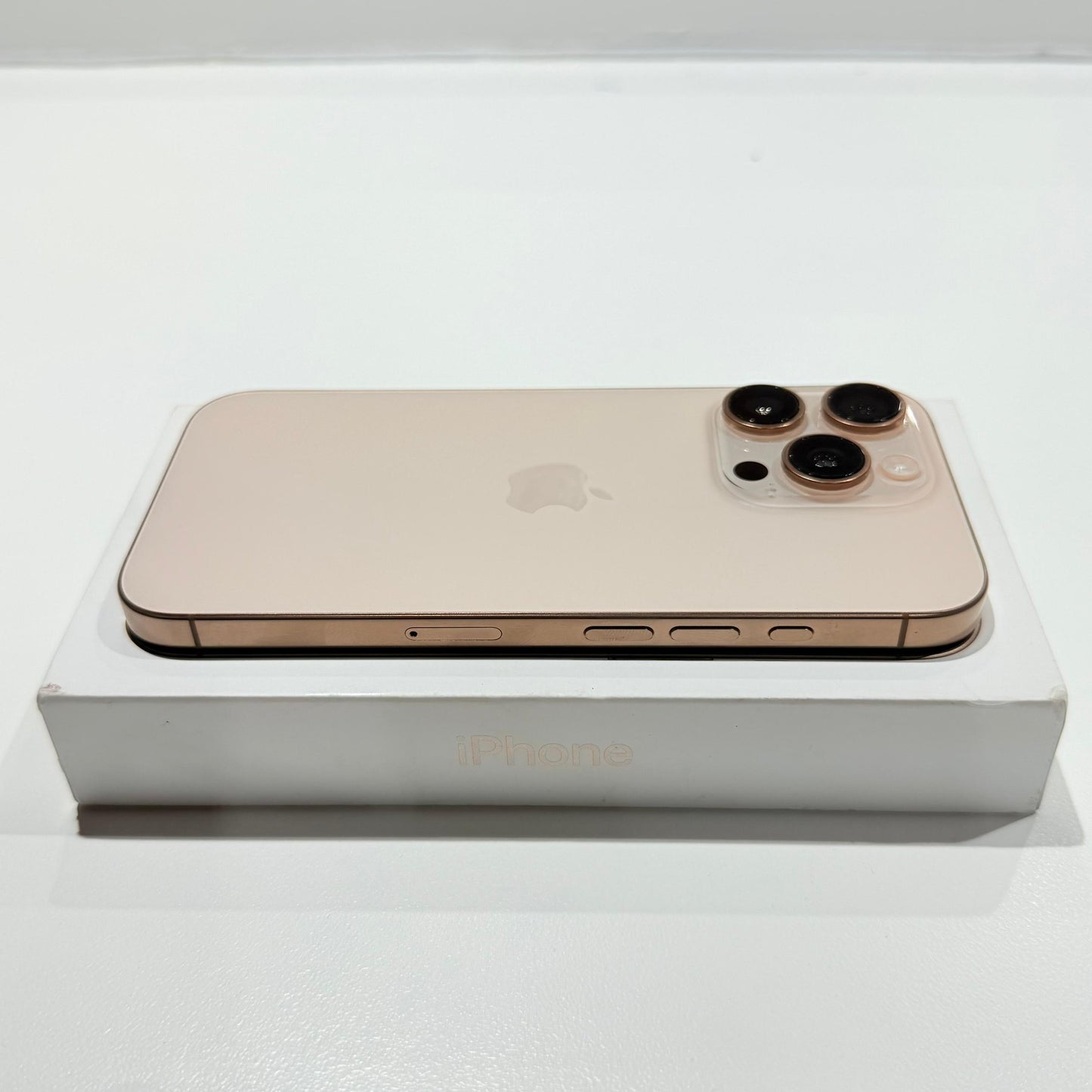 Used iPhone 16 Pro 256GB - Desert Titanium