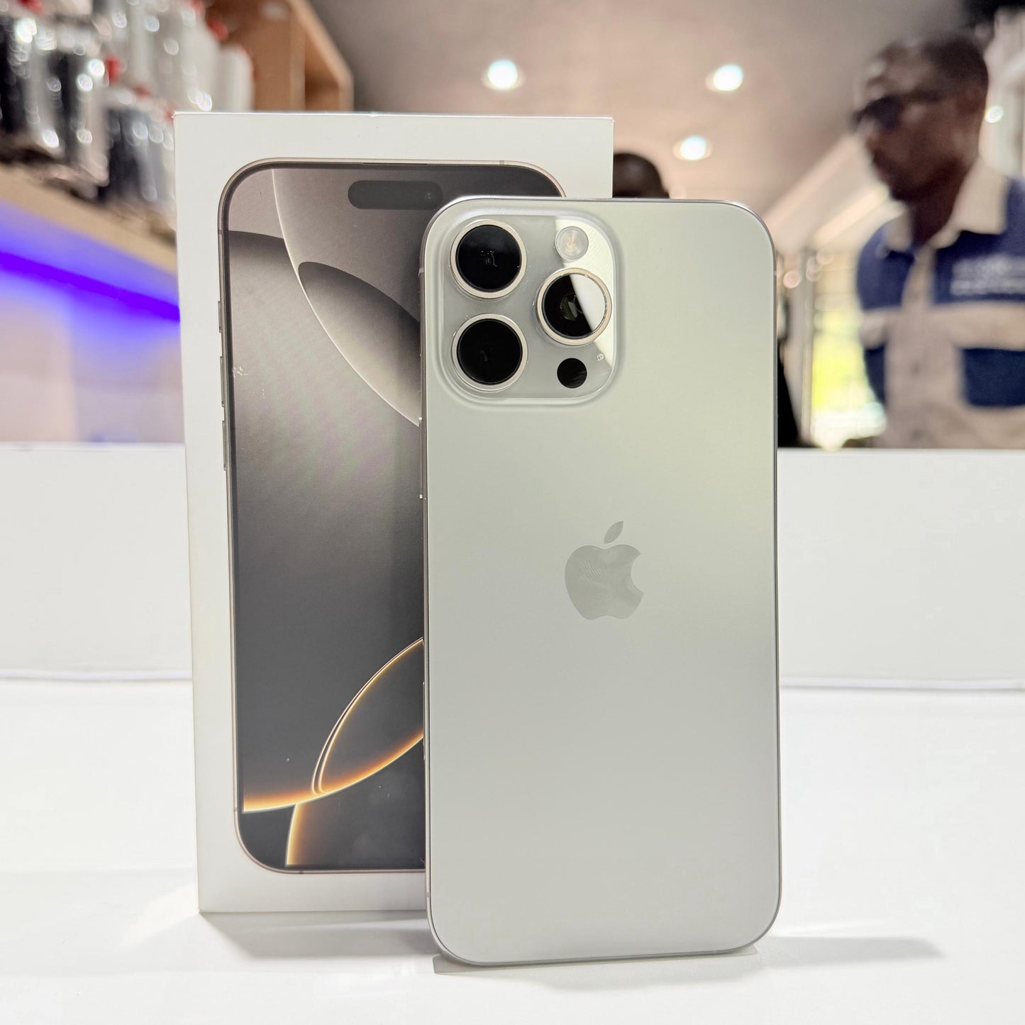 Used iPhone 16 Pro Max 256GB - Natural Titanium