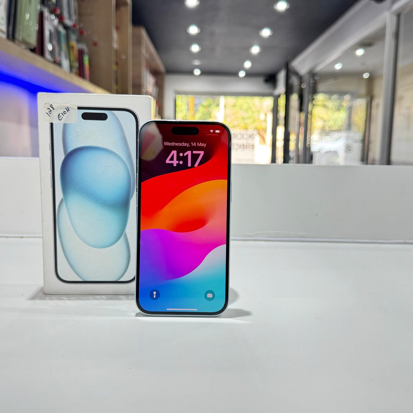 Used iPhone 15 128GB - Blue