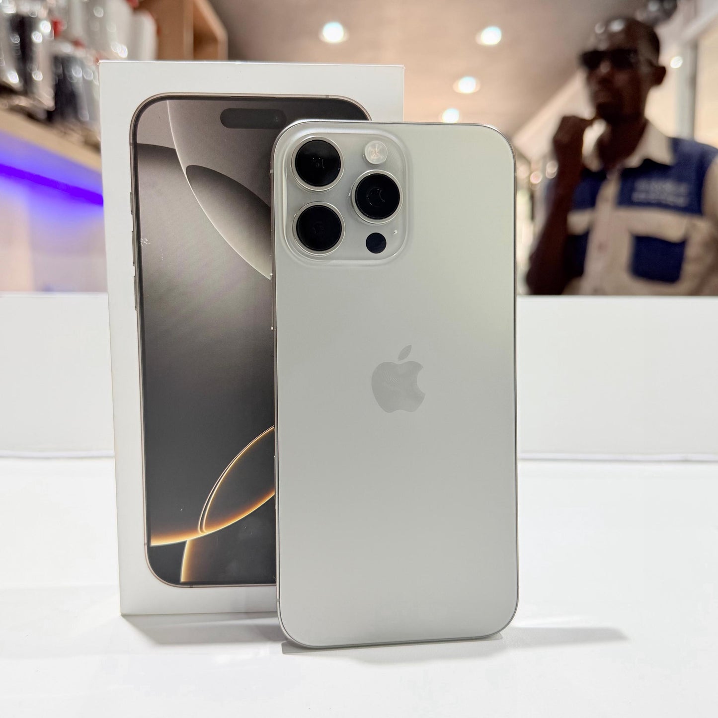 Used iPhone 16 Pro Max 256GB - Natural Titanium