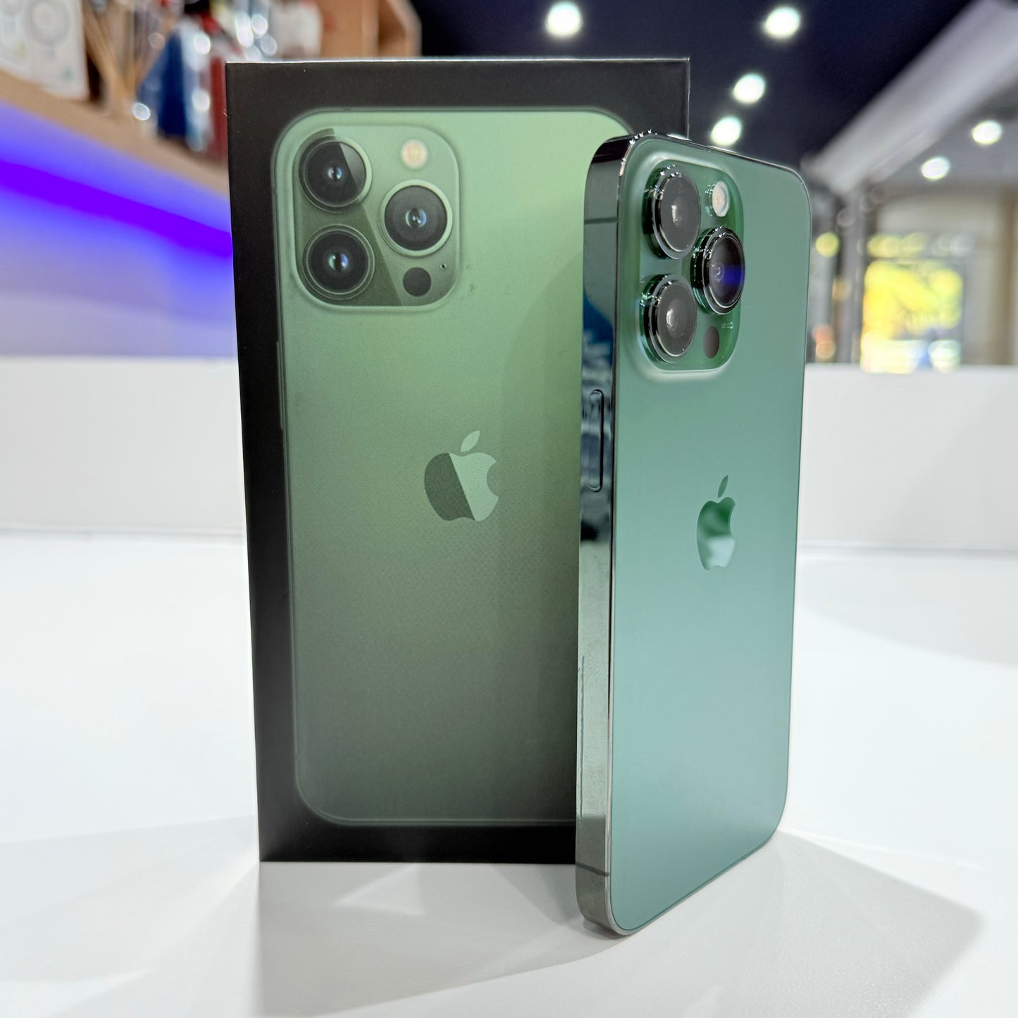 Used iPhone 13 Pro 256GB - Alpine Green