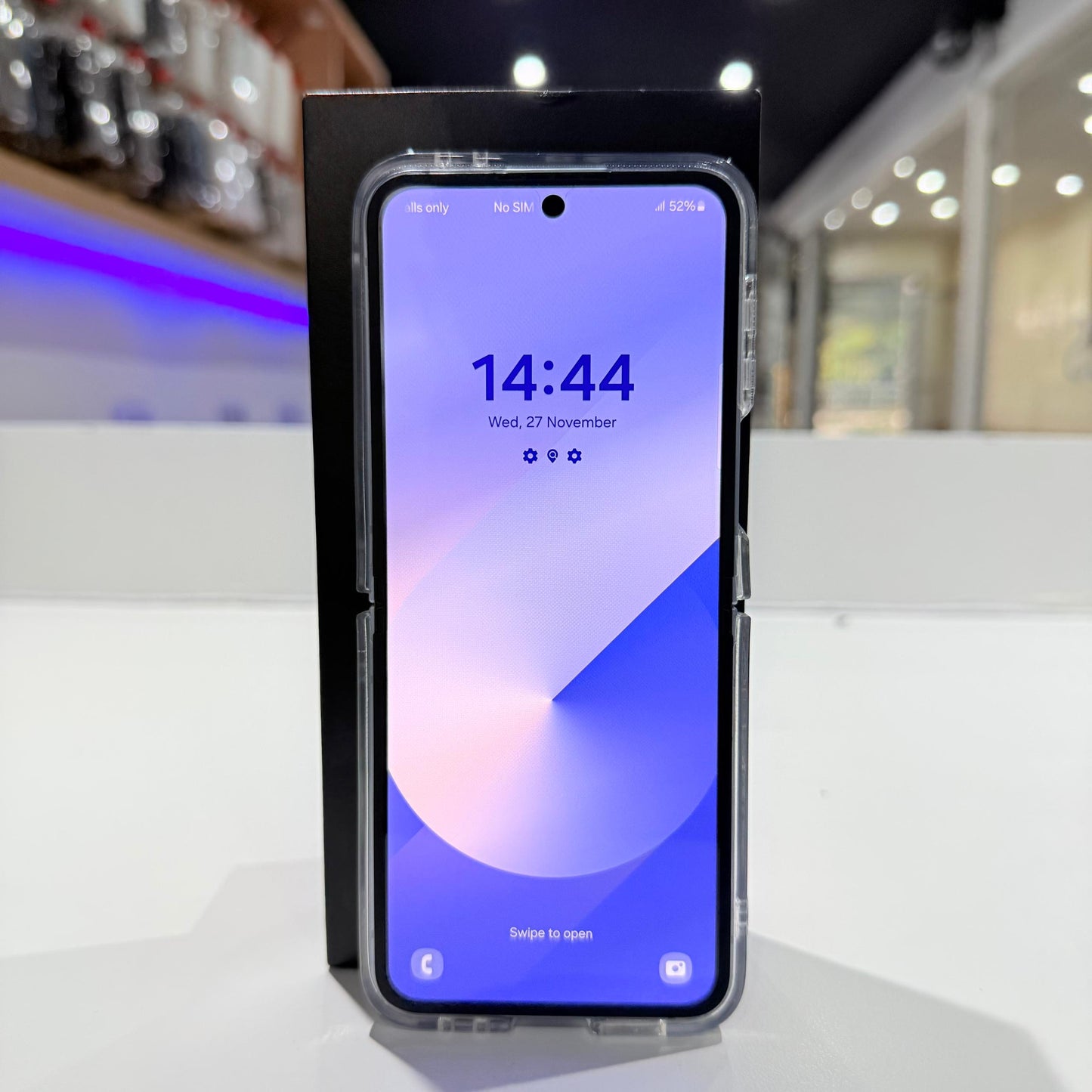 Used Samsung Z Flip 6 256GB - Blue