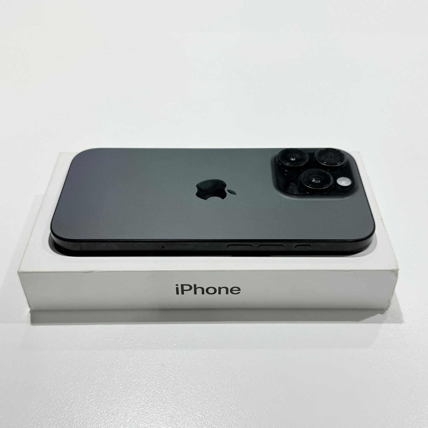 Used iPhone 16 Pro 128GB - Black Titanium