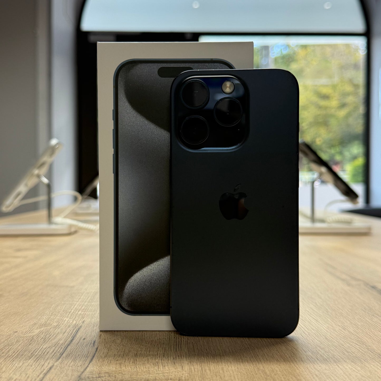 Used iPhone 15 Pro 256GB - Blue Titanium/ BH 100%