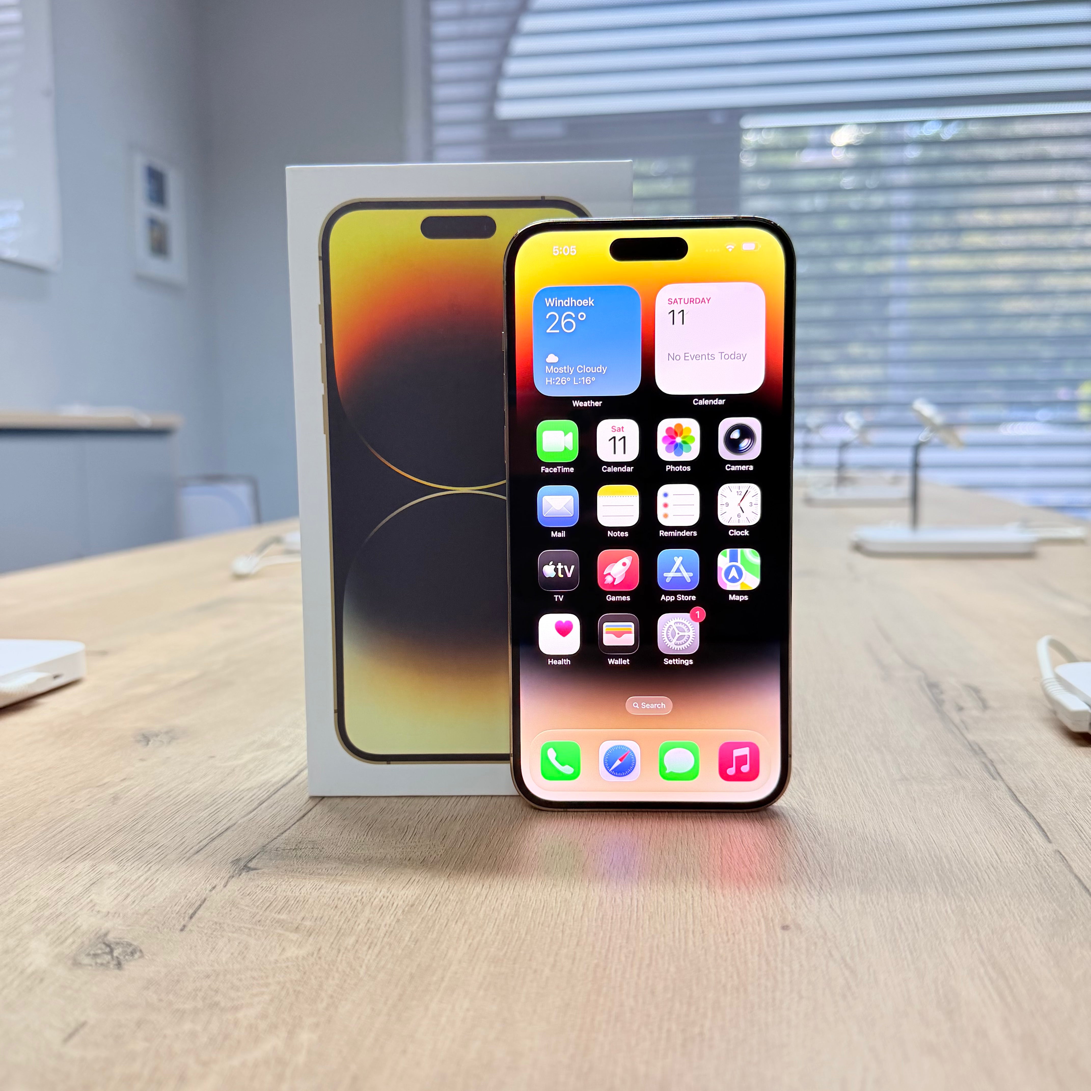Used iPhone 14 Pro Gold – 256GB (BH 100%)-thumbmail-2