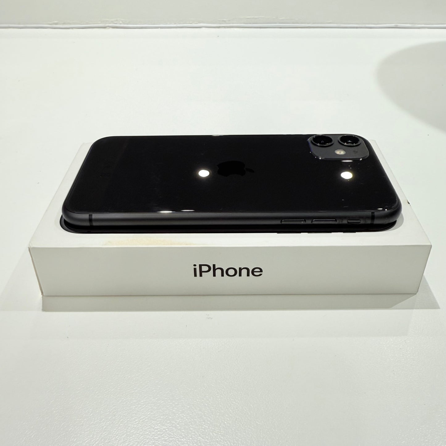Used iPhone 11 128GB - Black