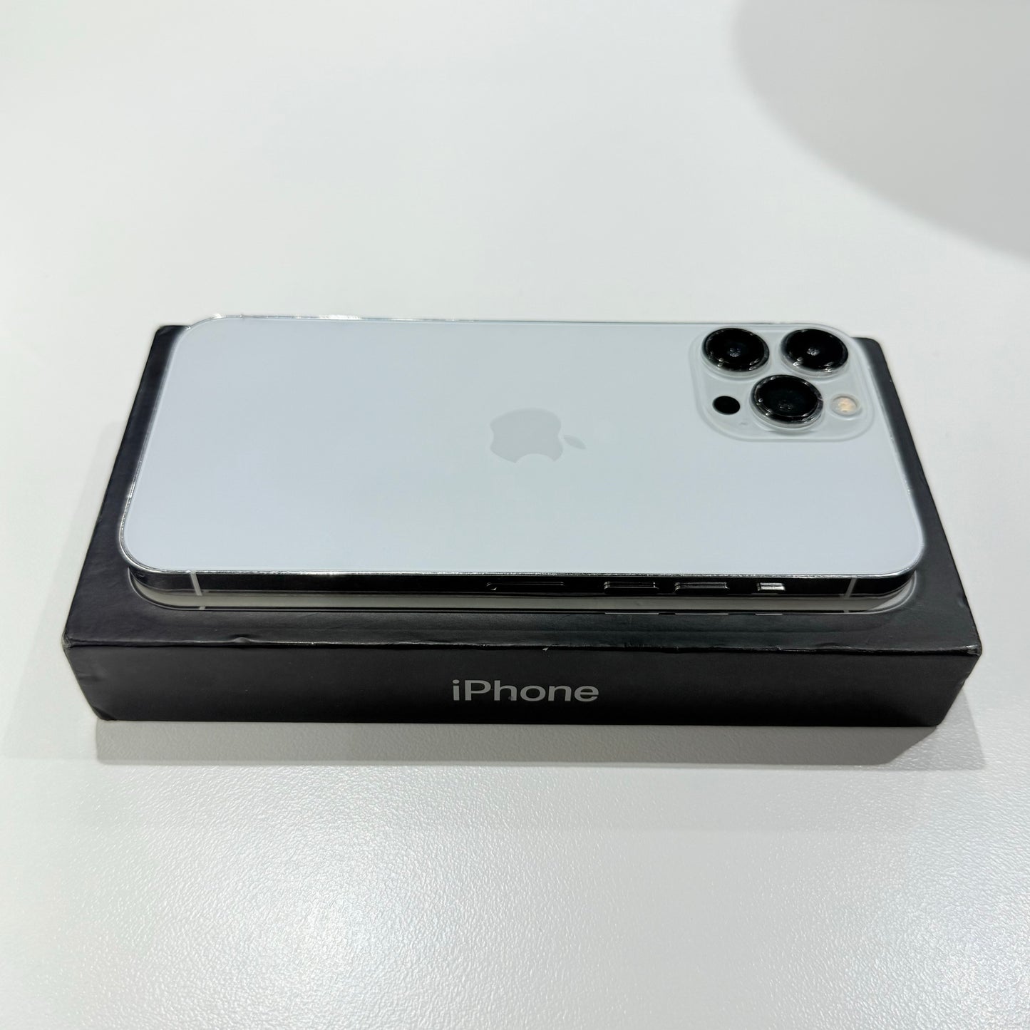 Used iPhone 13 Pro Max 256GB - Silver