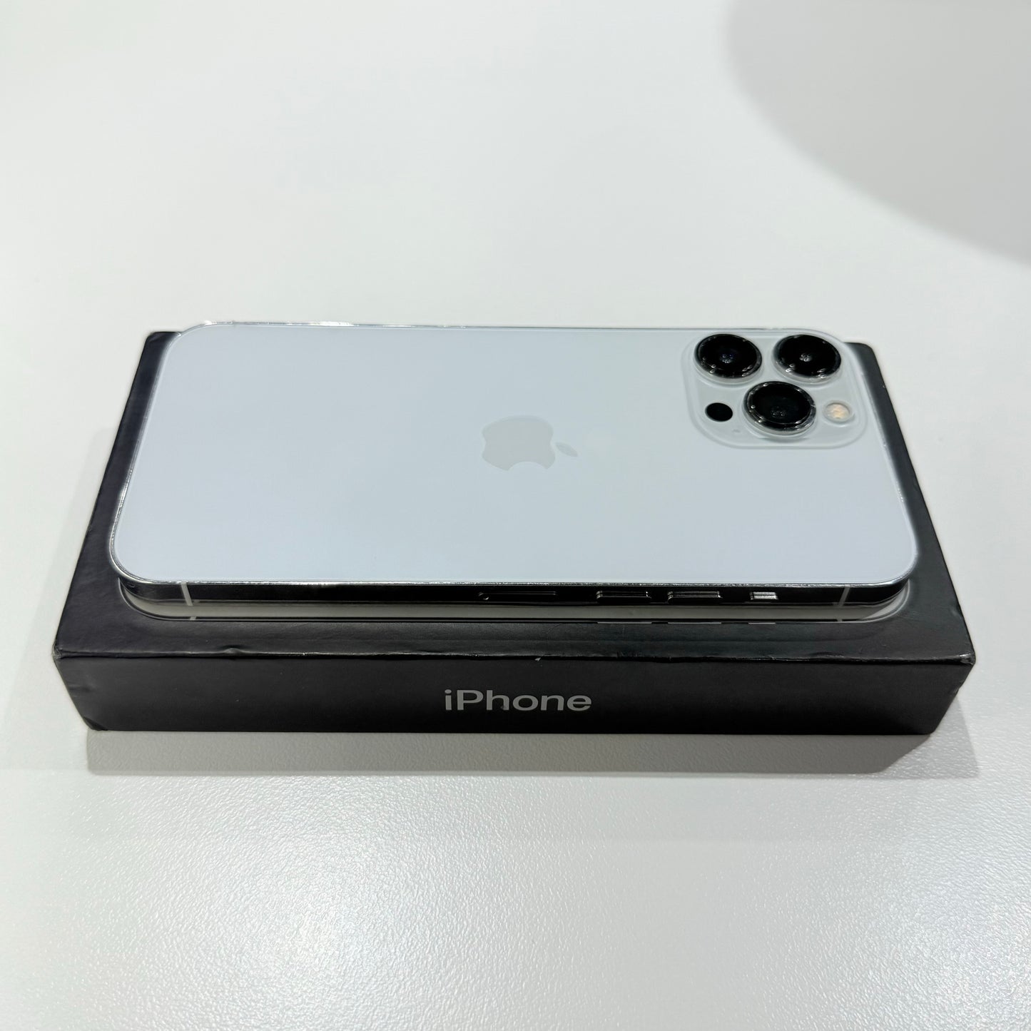 Used iPhone 13 Pro Max 256GB - Silver