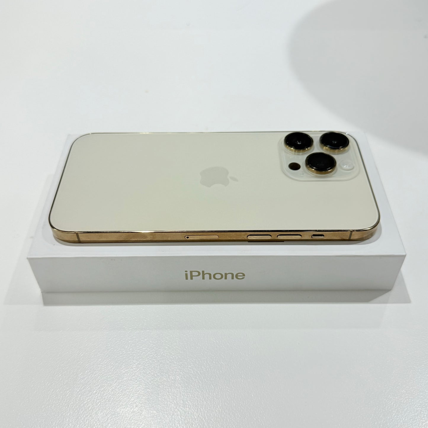 Used iPhone 14 Pro Max - Gold