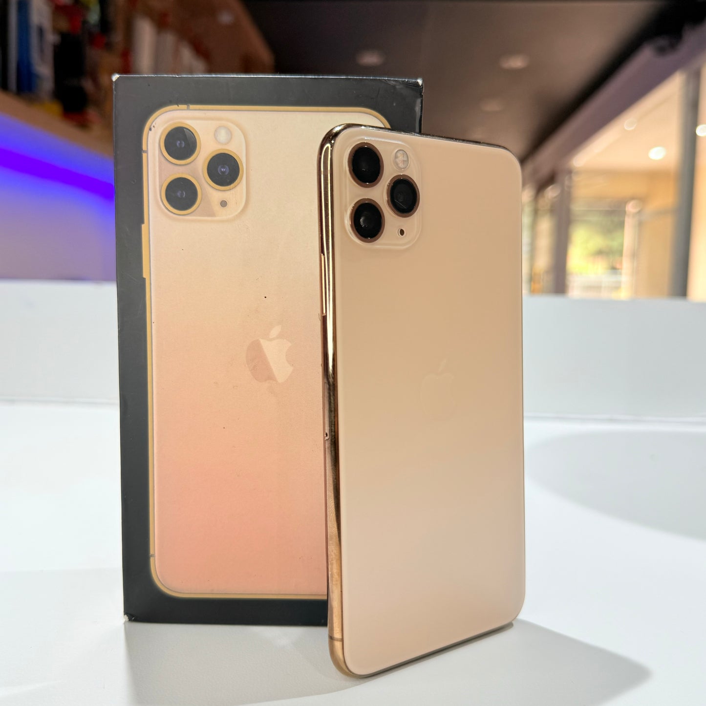 Used iPhone 11 Pro Max 256GB - Gold