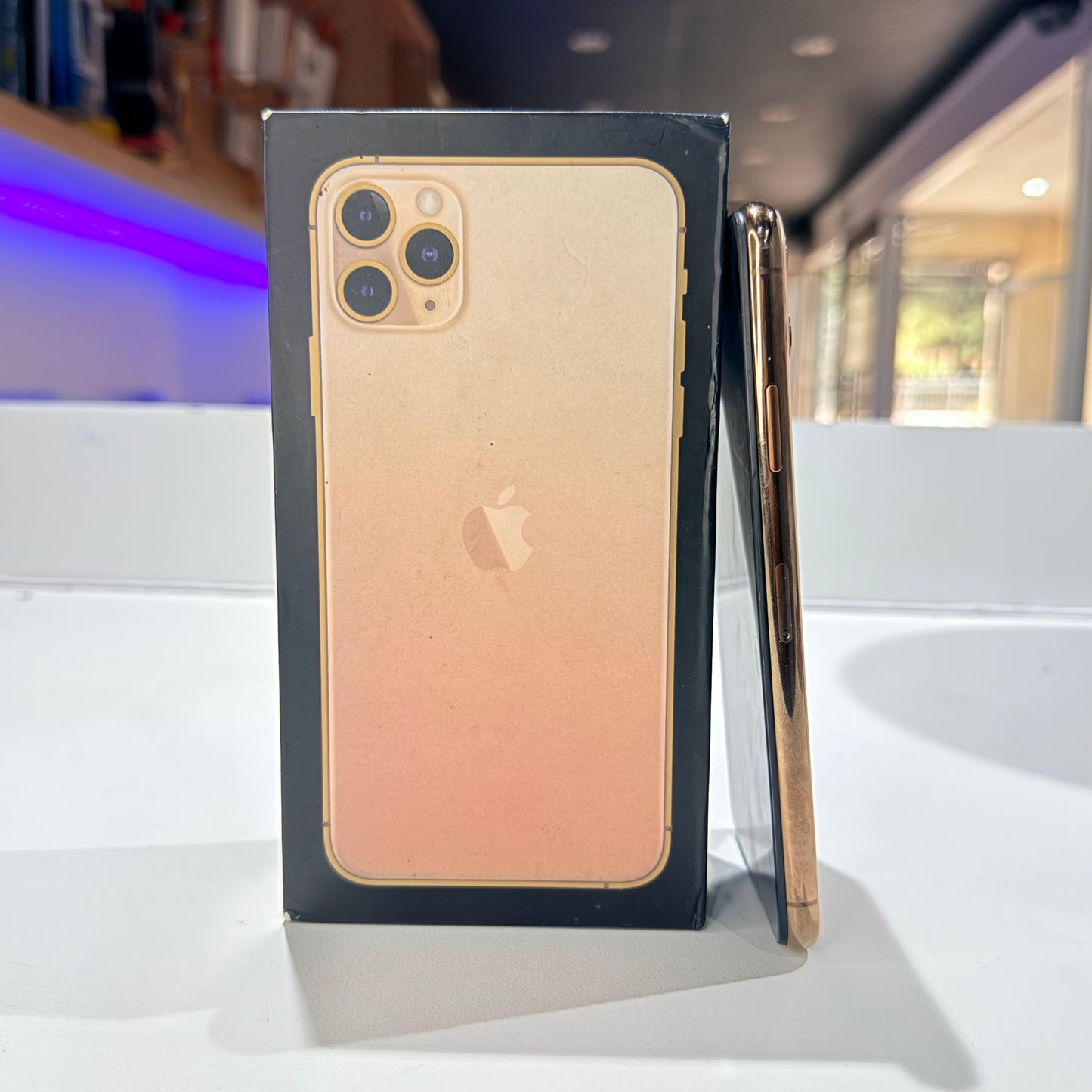 Used iPhone 11 Pro Max 256GB - Gold