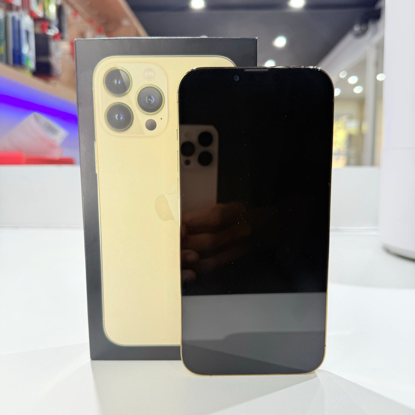 Used iPhone 13 Pro Max 256GB - Gold