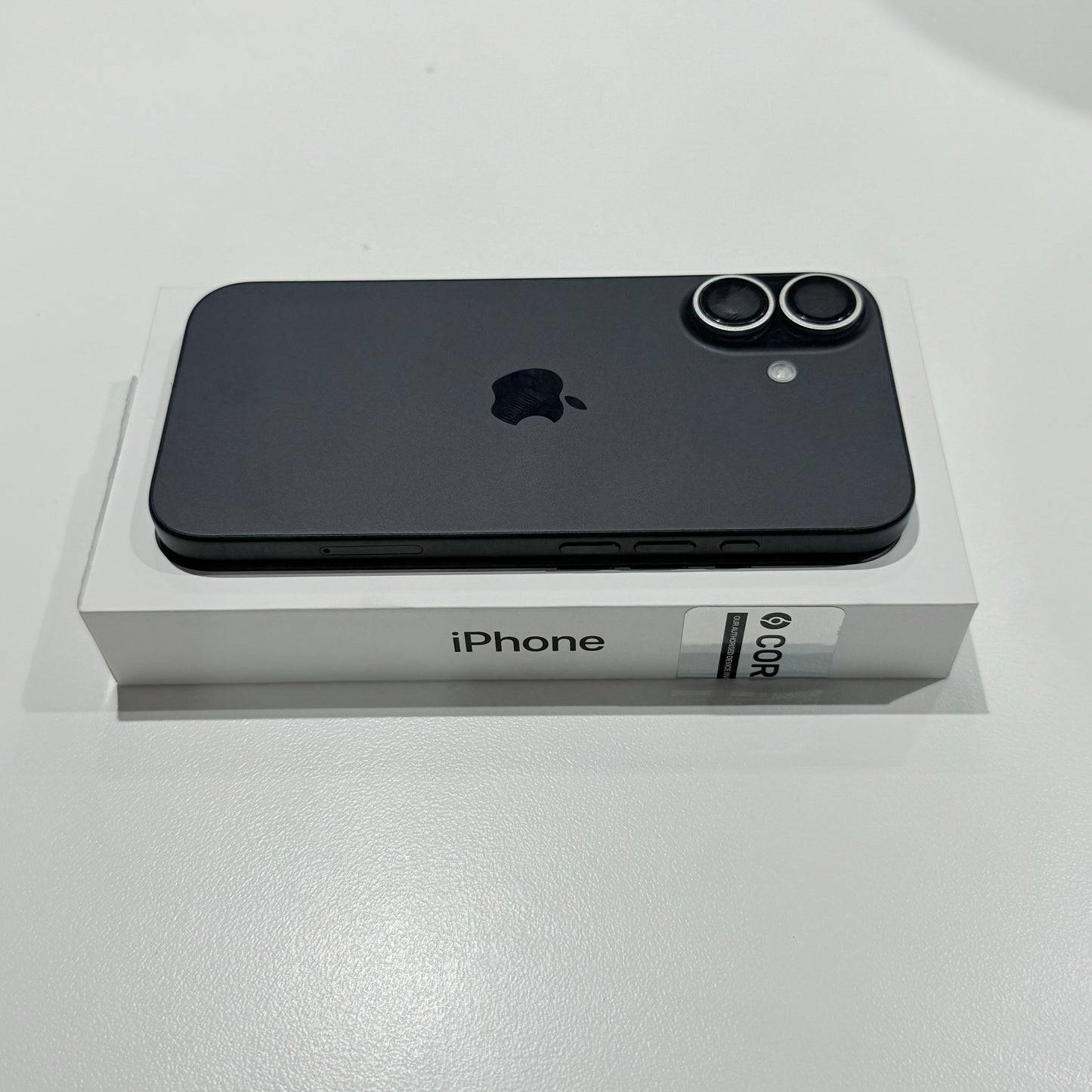 Used iPhone 16 128GB - Black/BH 100%