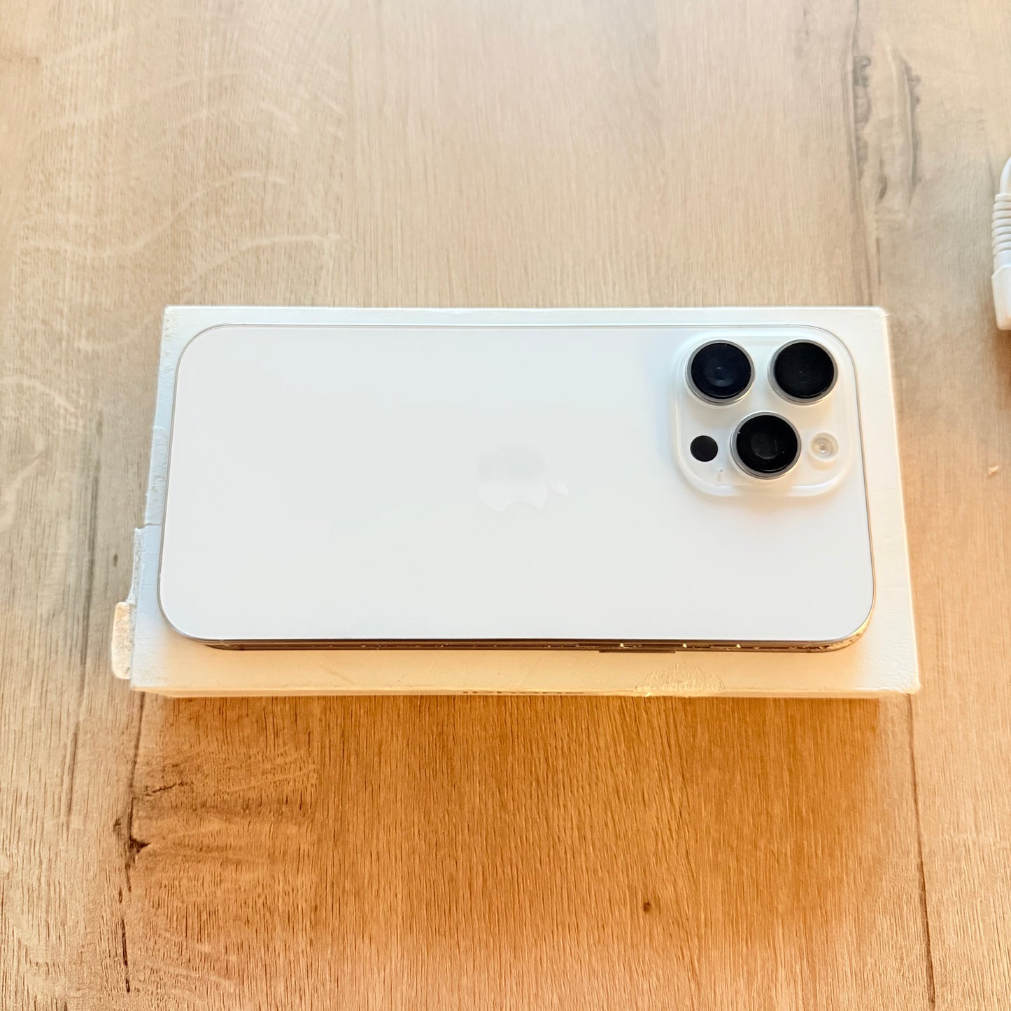 Used iPhone 16 Pro Max 256GB - White Titanium/BH 91%