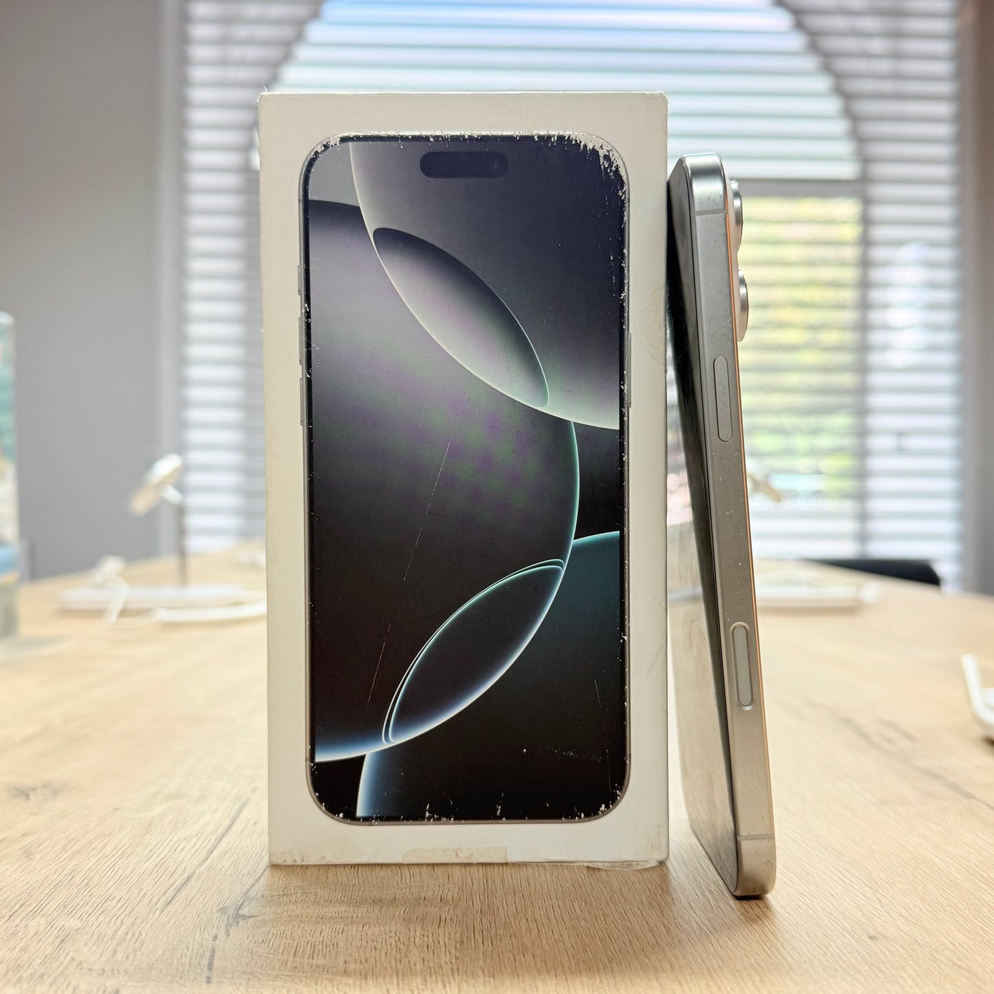 Used iPhone 16 Pro Max 256GB - White Titanium/BH 91%