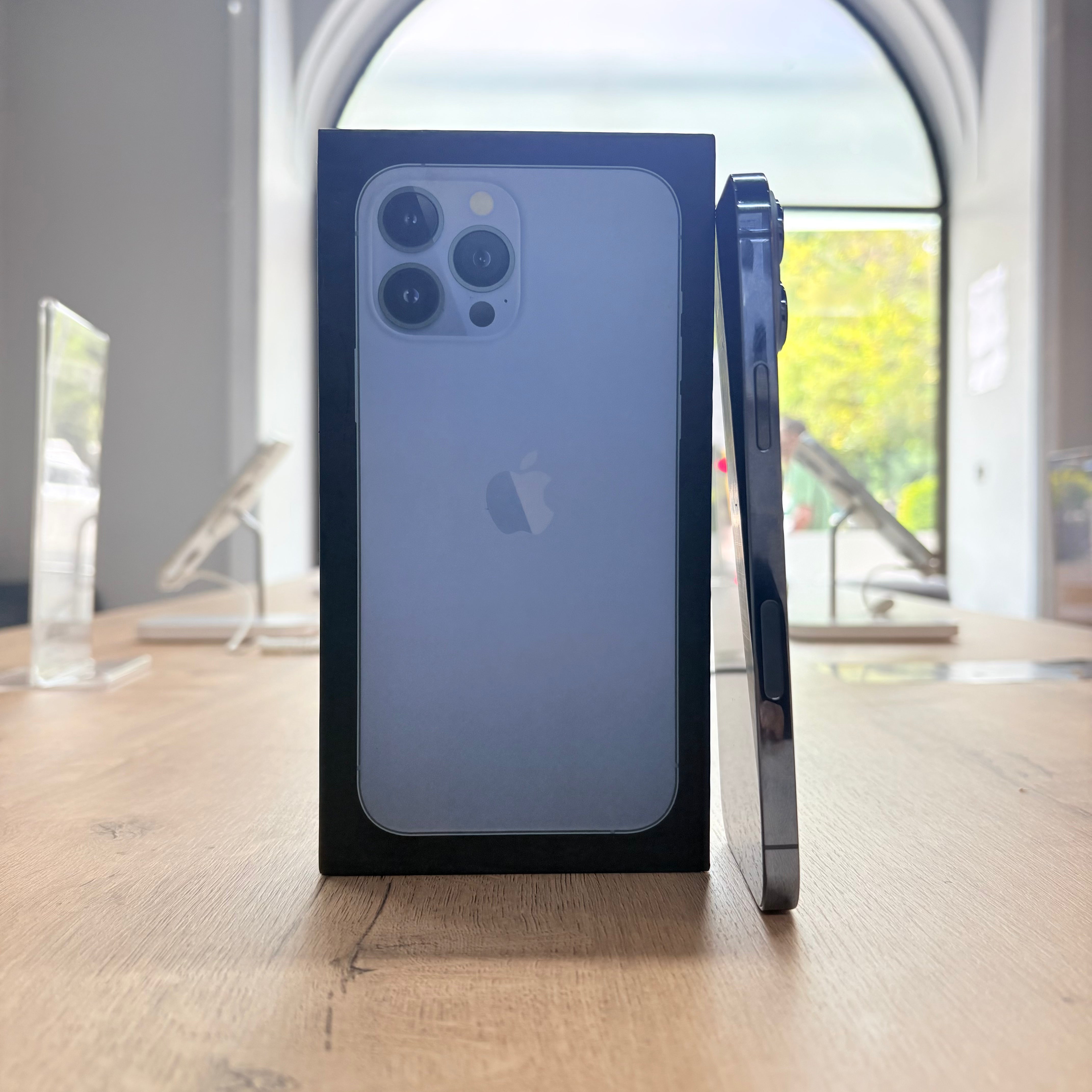 Used iPhone 13 Pro Max Sierra Blue - 128GB/BH 100%-thumbmail-4