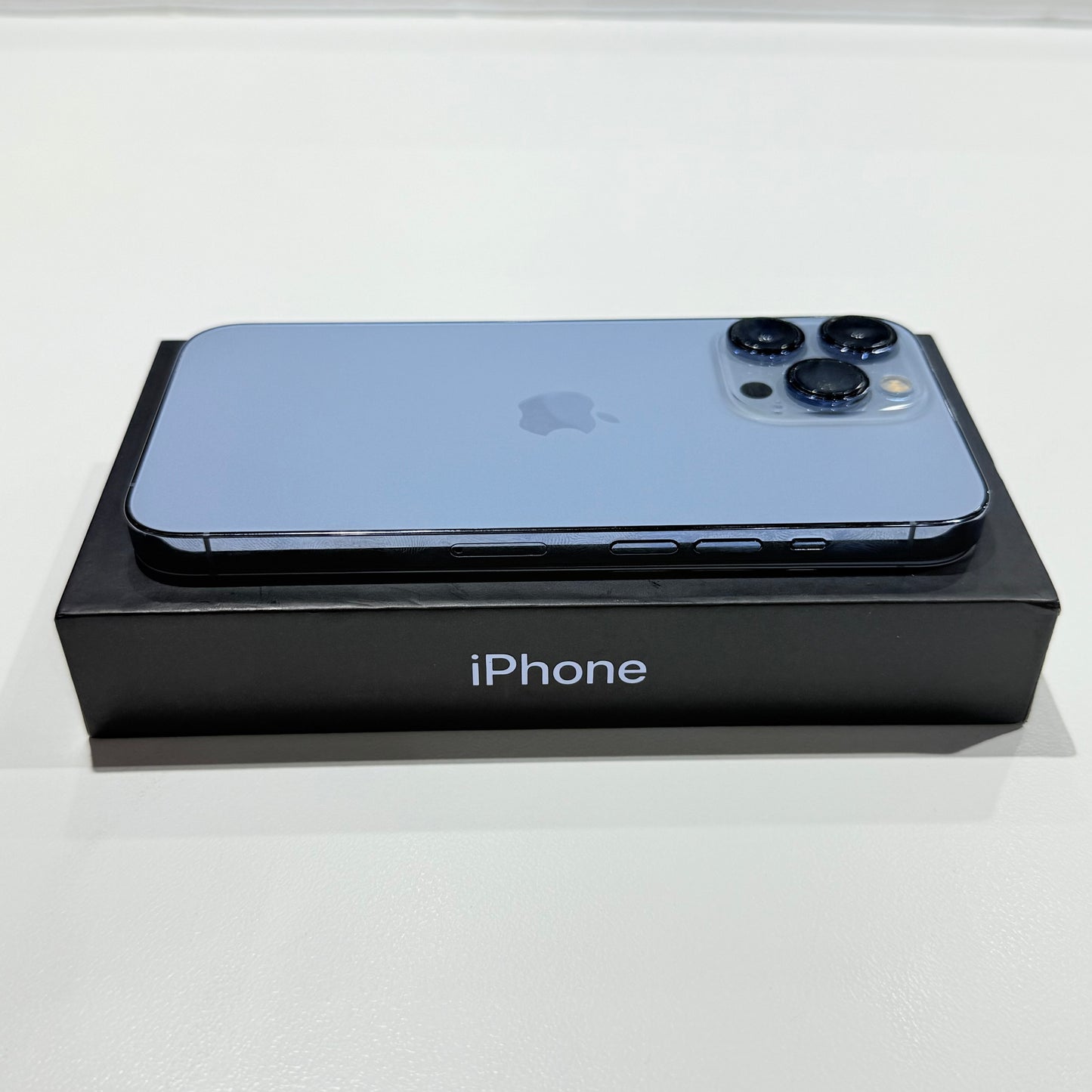 Used iPhone 13 Pro 512GB - Sierra Blue