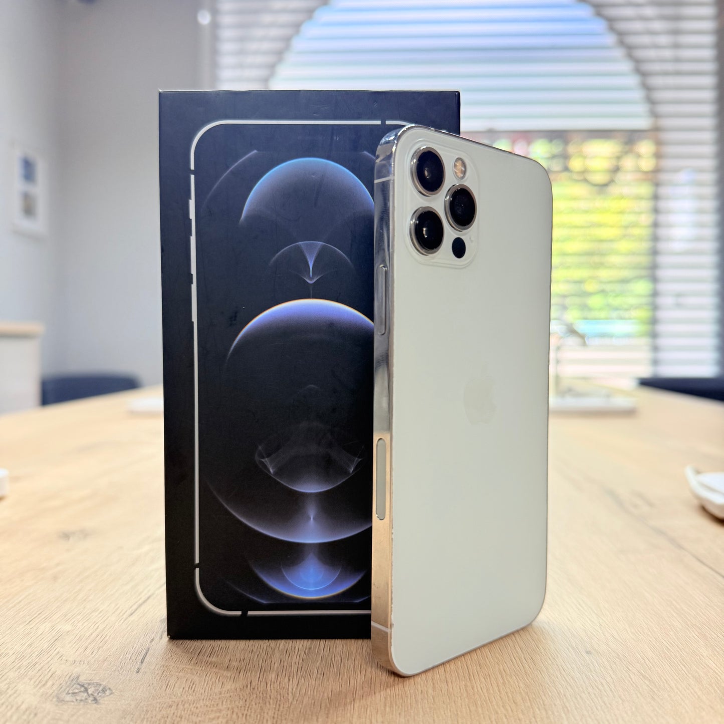 Used iPhone 12 Pro 256GB - Silver/BH -100%