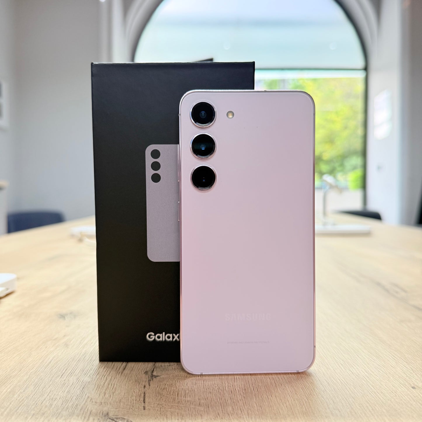 Used Samsung S23 -256GB/Lavender