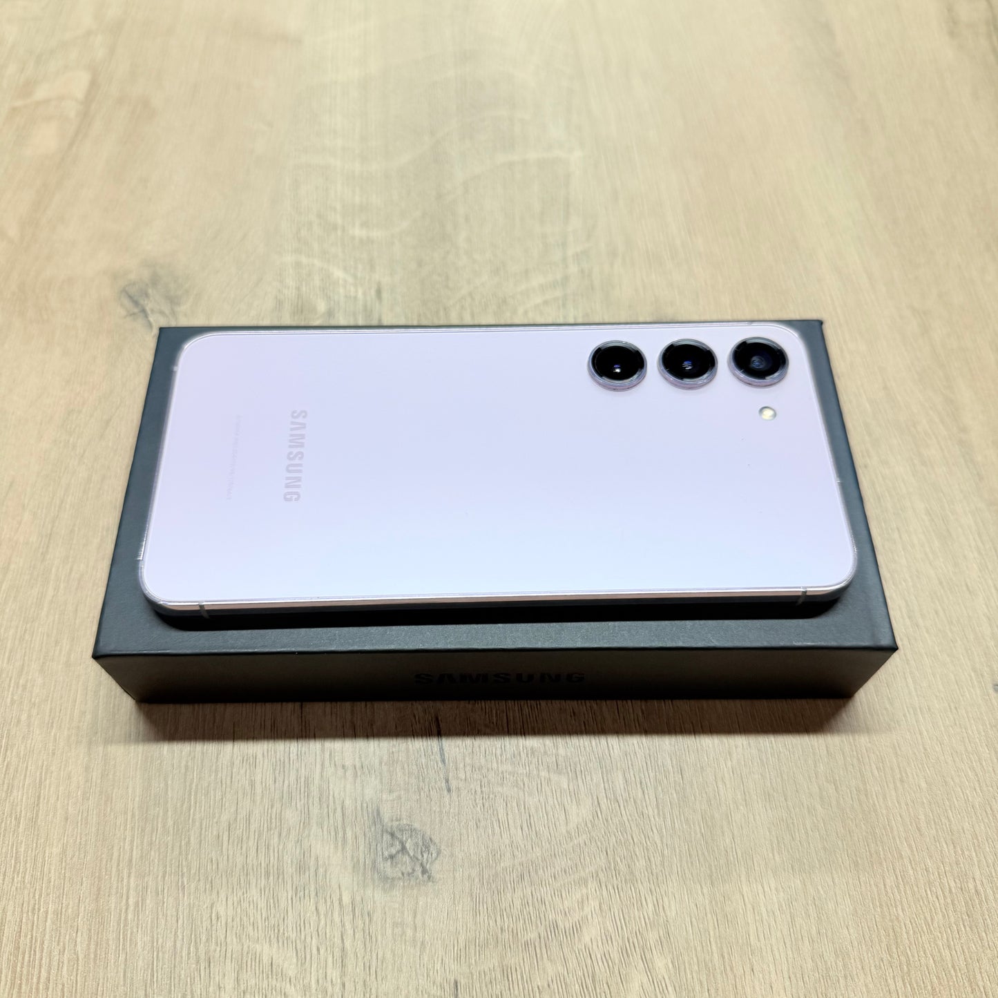 Used Samsung S23 -256GB/Lavender