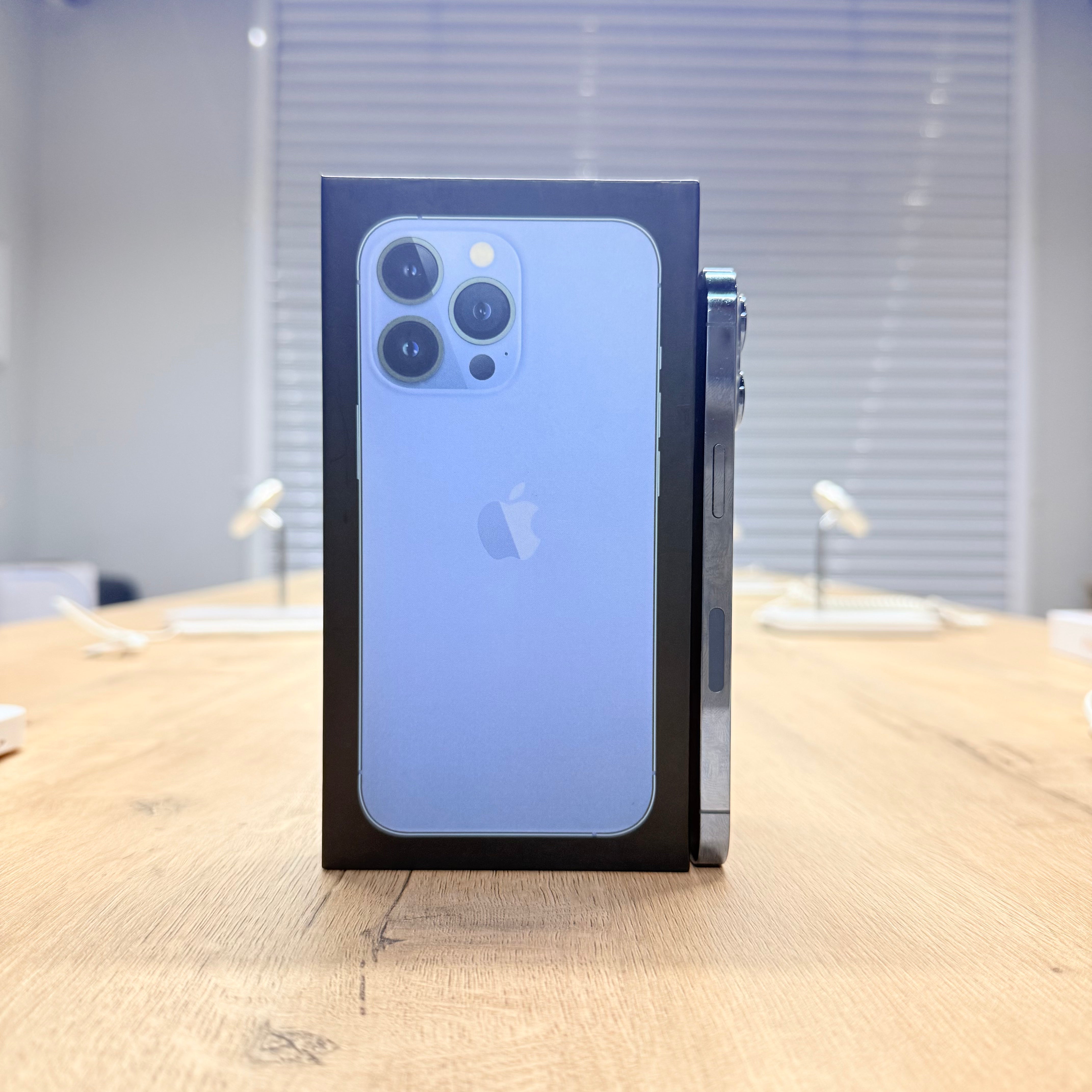 Used iPhone 13 Pro Max-Sierra Blue- 512GB/BH 92%-thumbmail-4