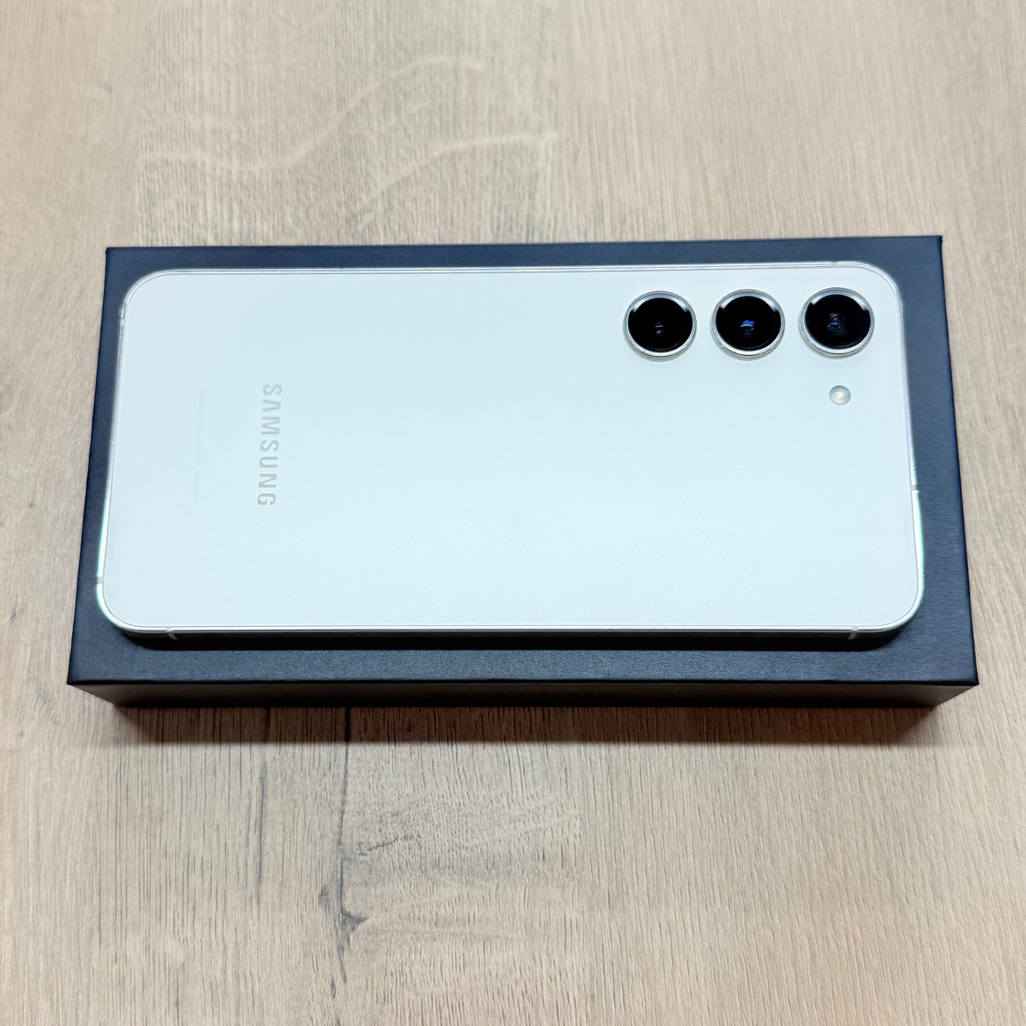 Used Samsung S23 -256GB/ Cream