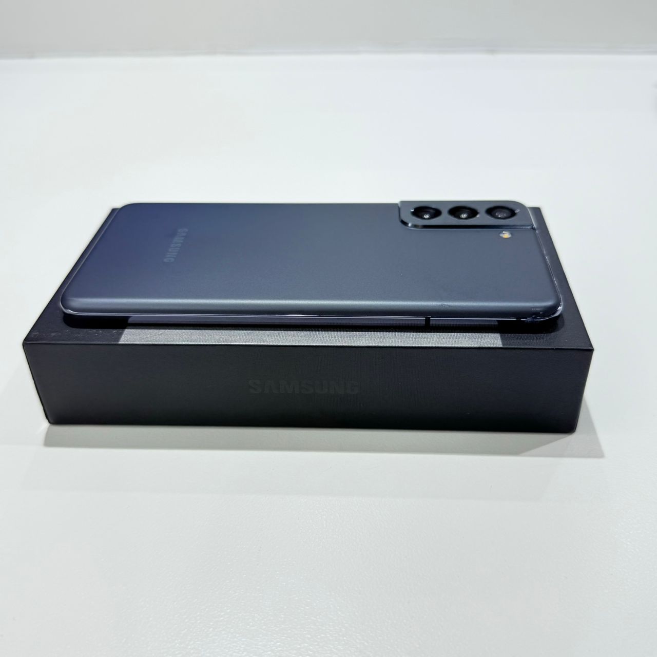 Used Samsung S21 - 256GB