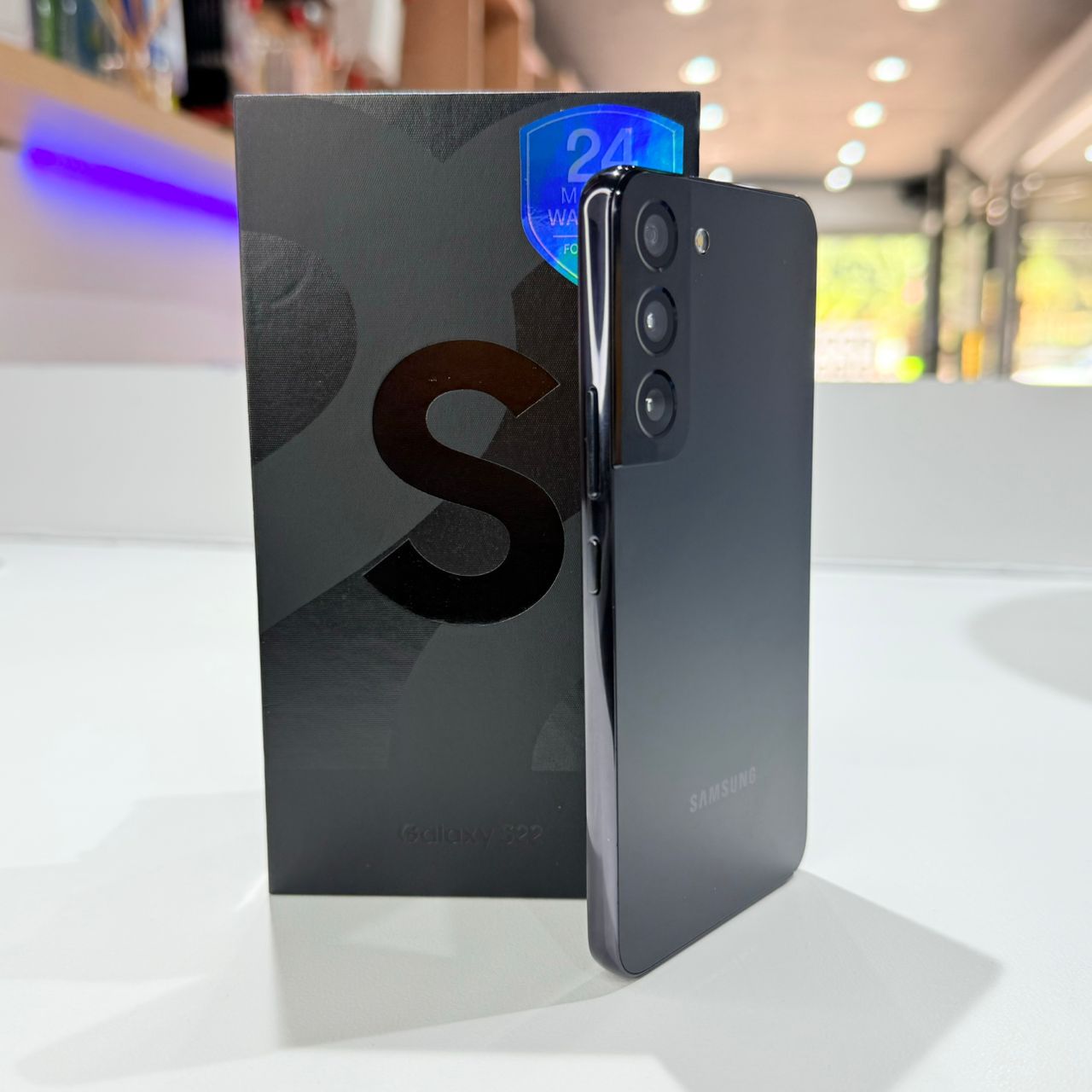 Used Samsung S22 - 256GB