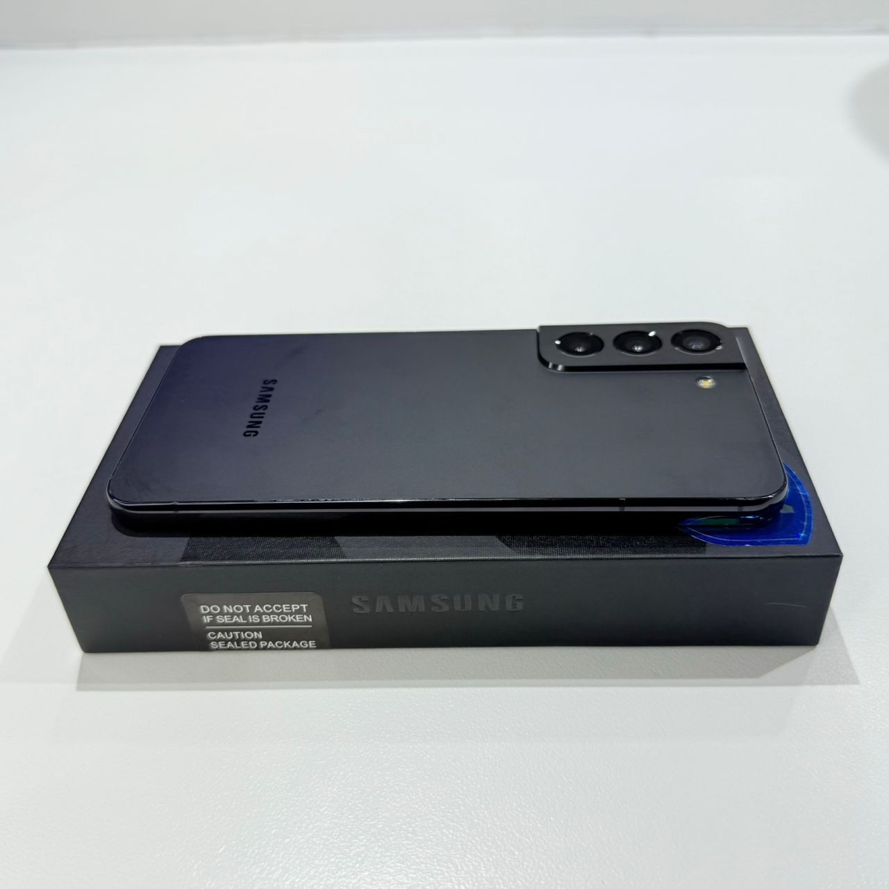 Used Samsung S22 - 256GB