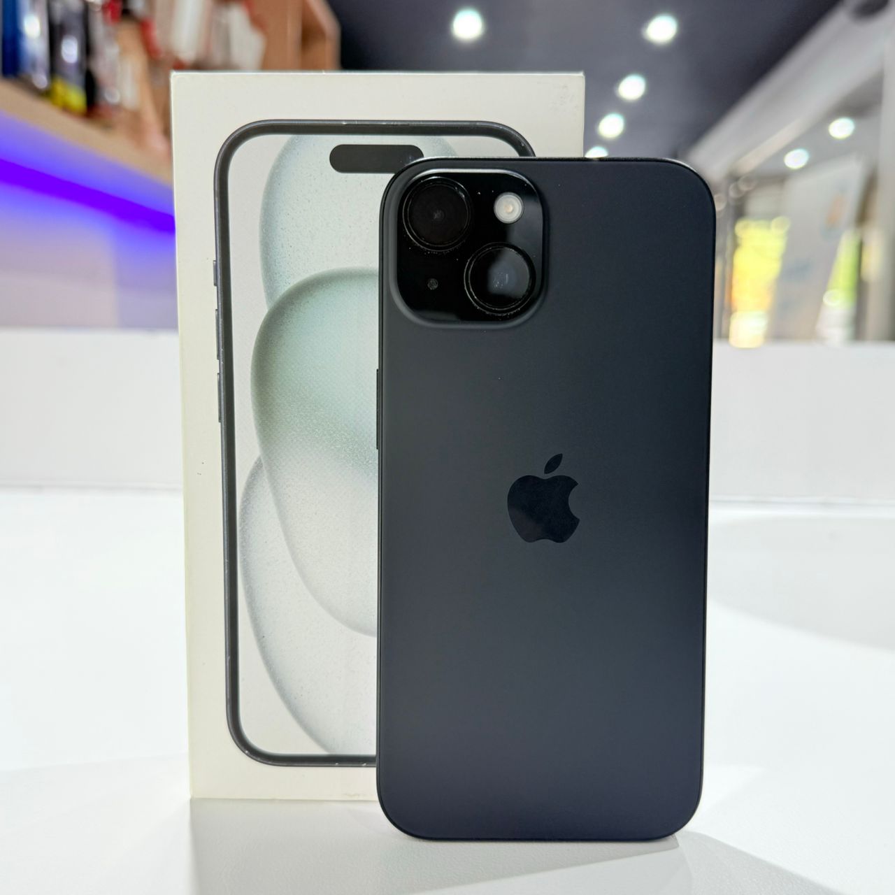 Used iPhone 15 128GB - Black