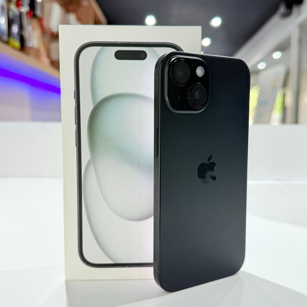 Used iPhone 15 128GB - Black