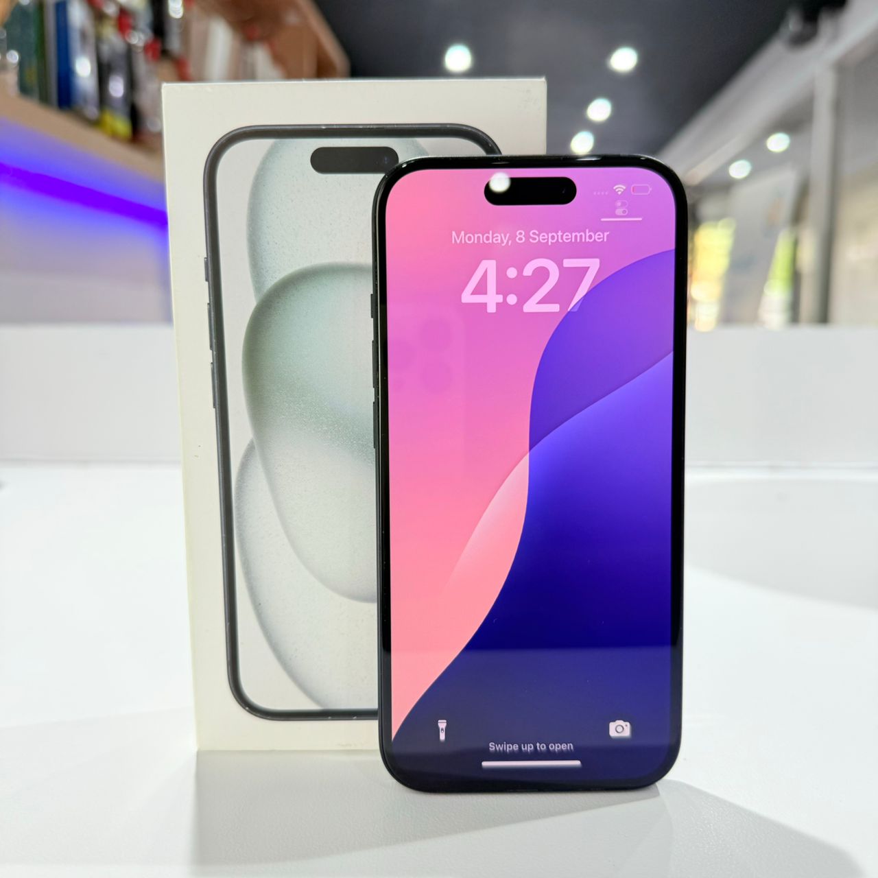 Used iPhone 15 128GB - Black