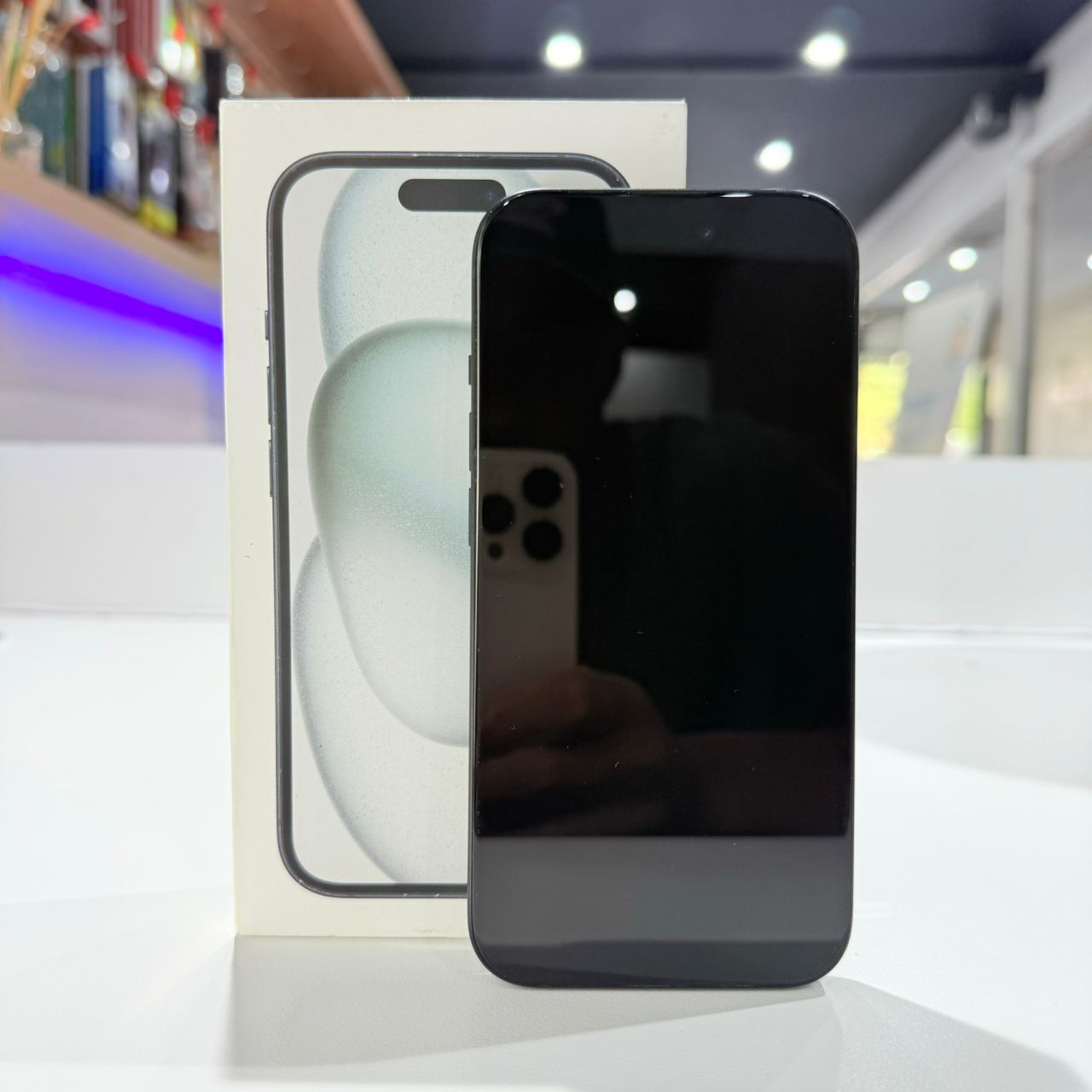 Used iPhone 15 128GB - Black